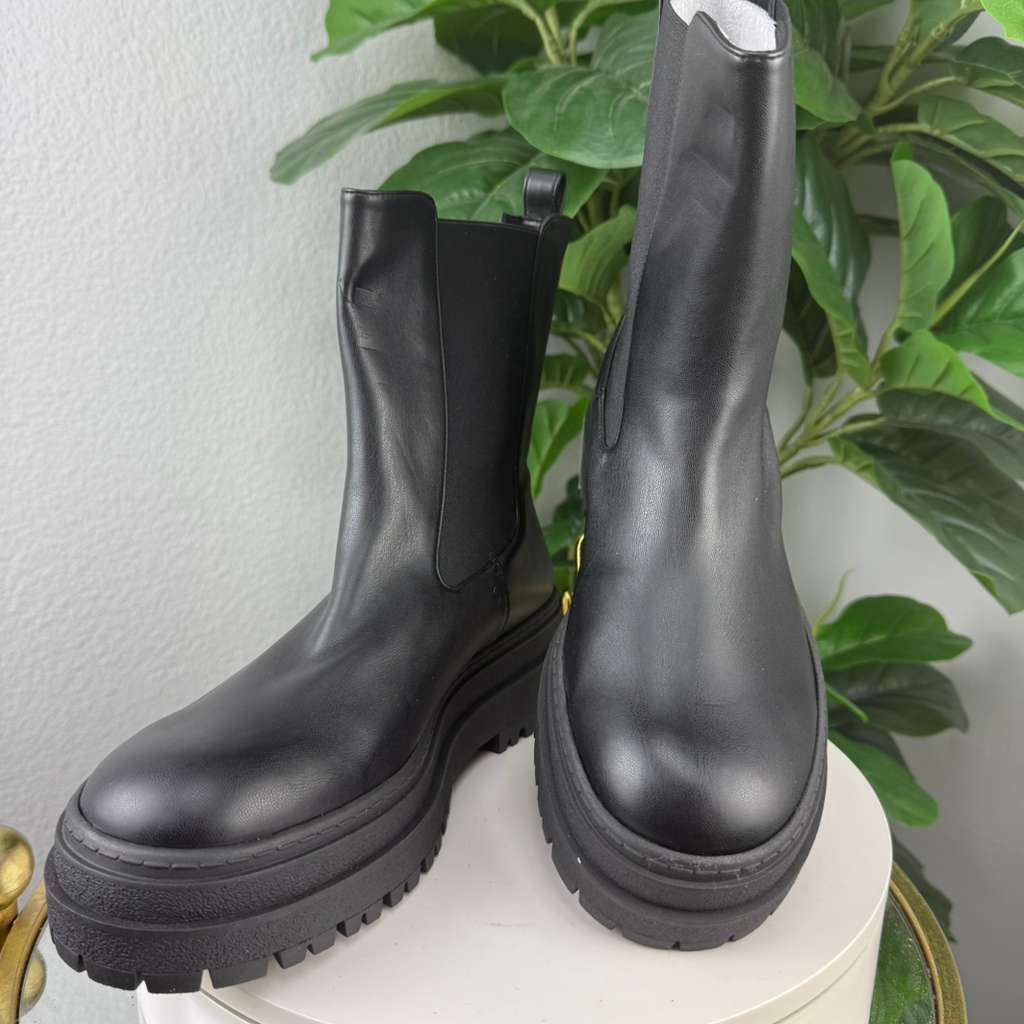Authentic Good American Leather Chelsea Pull On Boots Black Size 40 (US 10)