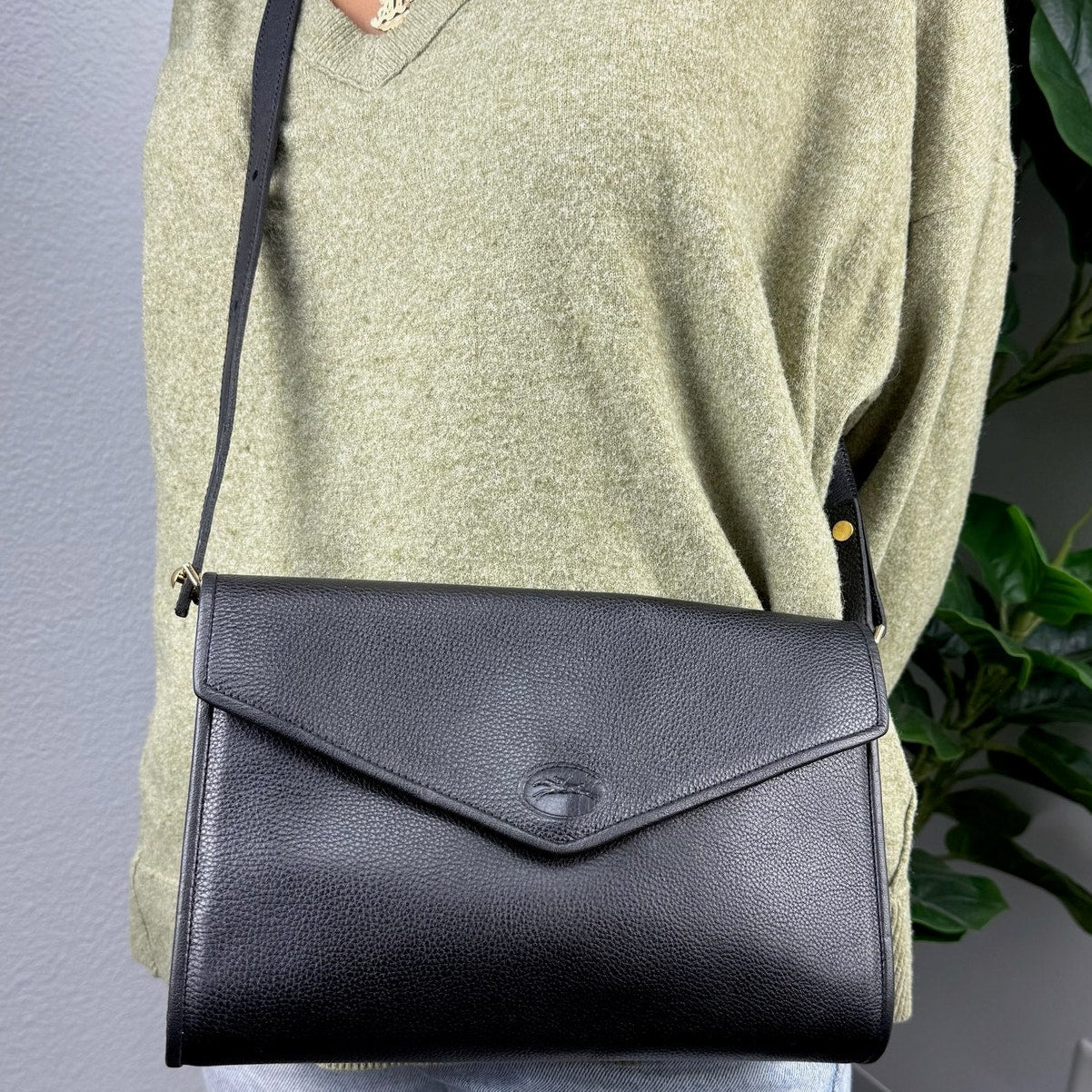 Authentic Longchamp pebbled leather envelope flap crossbody bag