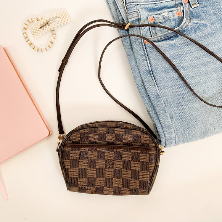 The Benefits of Owning a Luxury Handbag - Levelux Bag