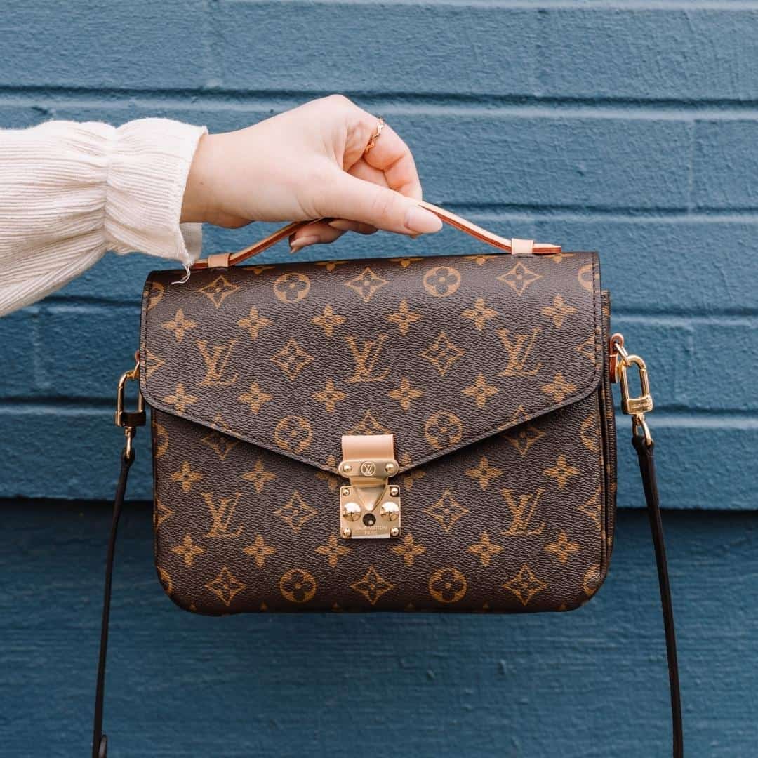 Louis Vuitton - Levelux Bag