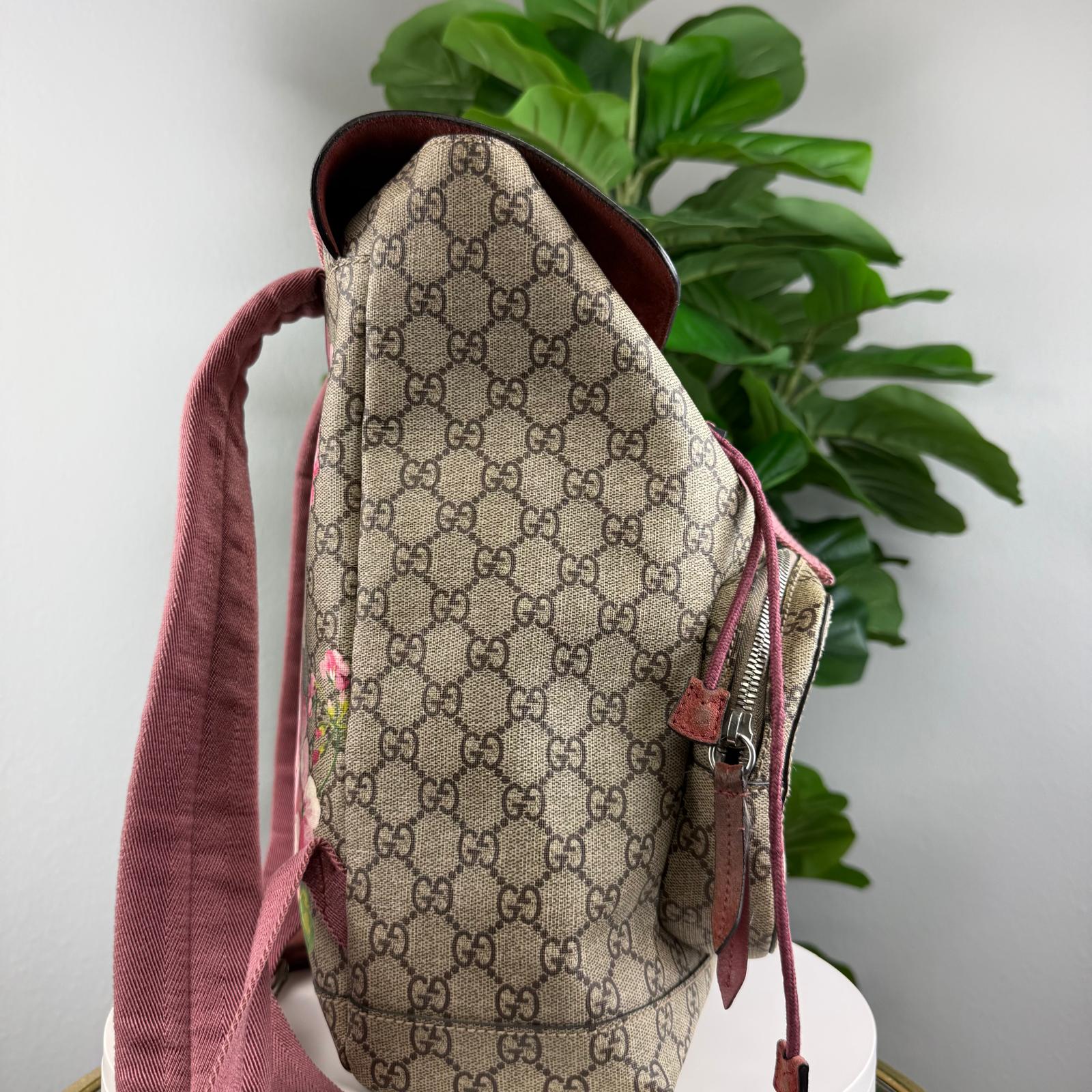 A184 Authentic Gucci GG Blooms Supreme Backpack