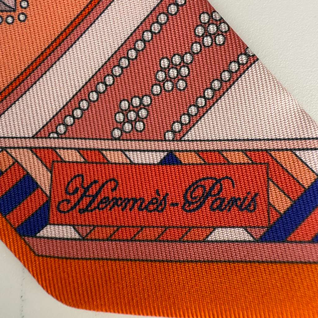 Authentic Hermes Twilly Colliers de Chiens Silk Scarf