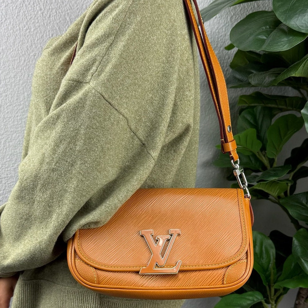 Authentic Louis Vuitton Buci Crossbody Bag Honey Epi 2-way