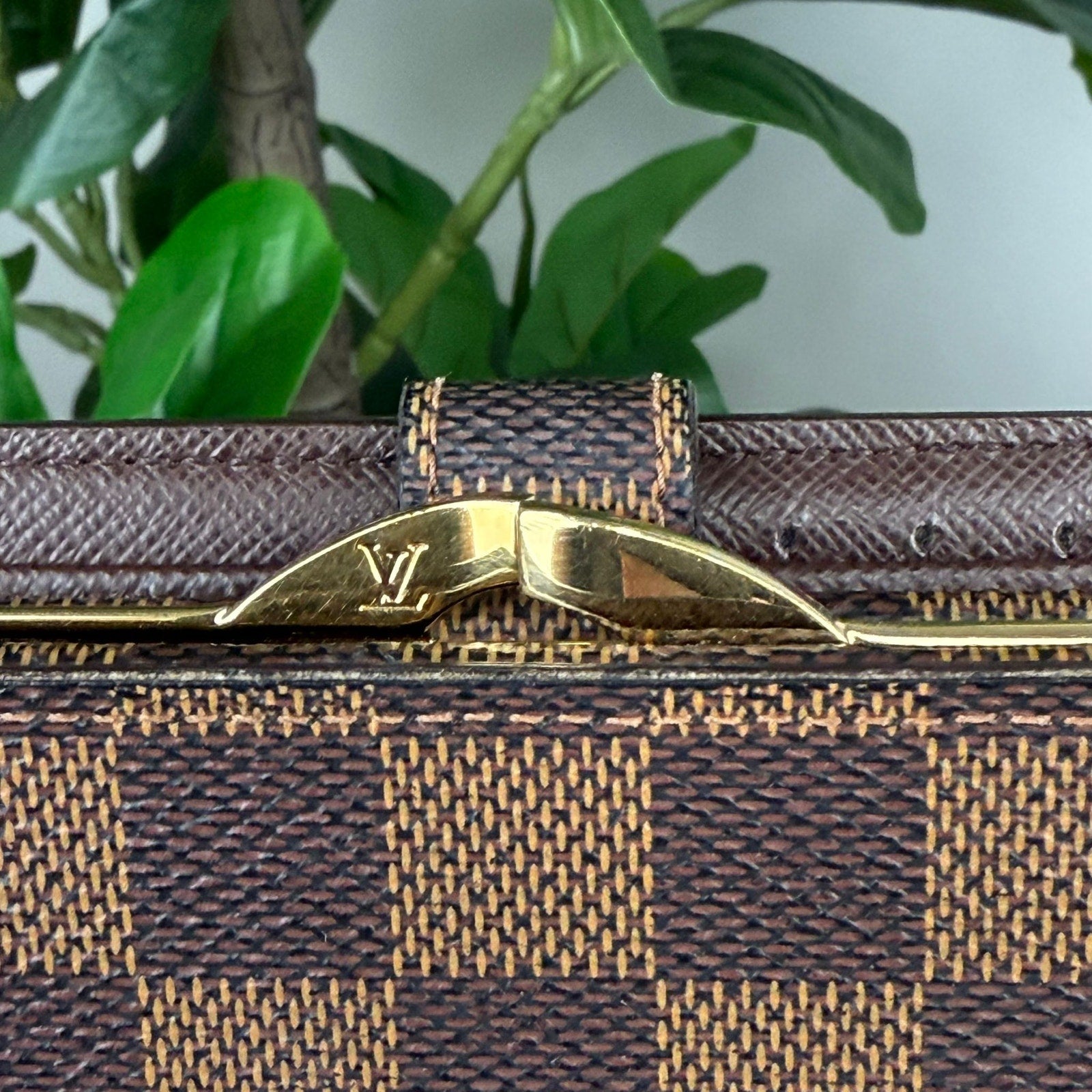 Authentic Louis Vuitton Damier Portefeuille Viennois Canvas Bi-fold Wallet Brown