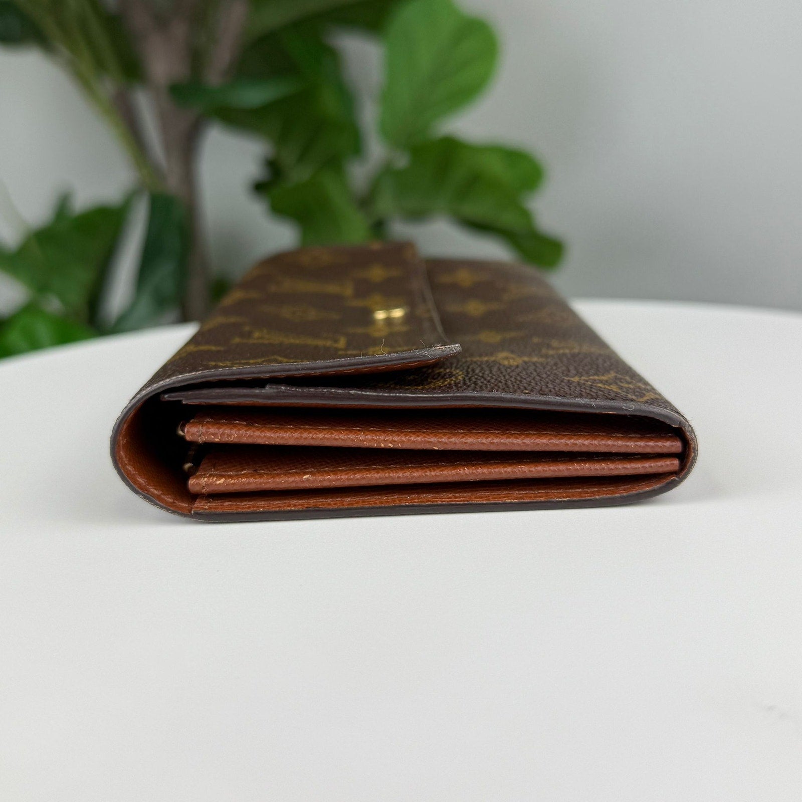 Authentic Louis Vuitton Monogram Pochette Porte Monnaie Credit
