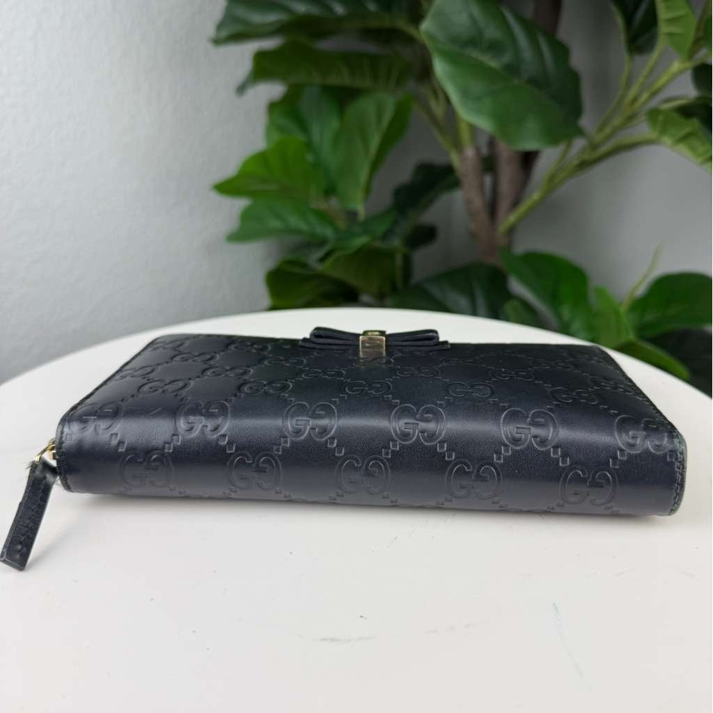 Authentic Gucci Guccissima Black Leather Long Zip-Around Wallet