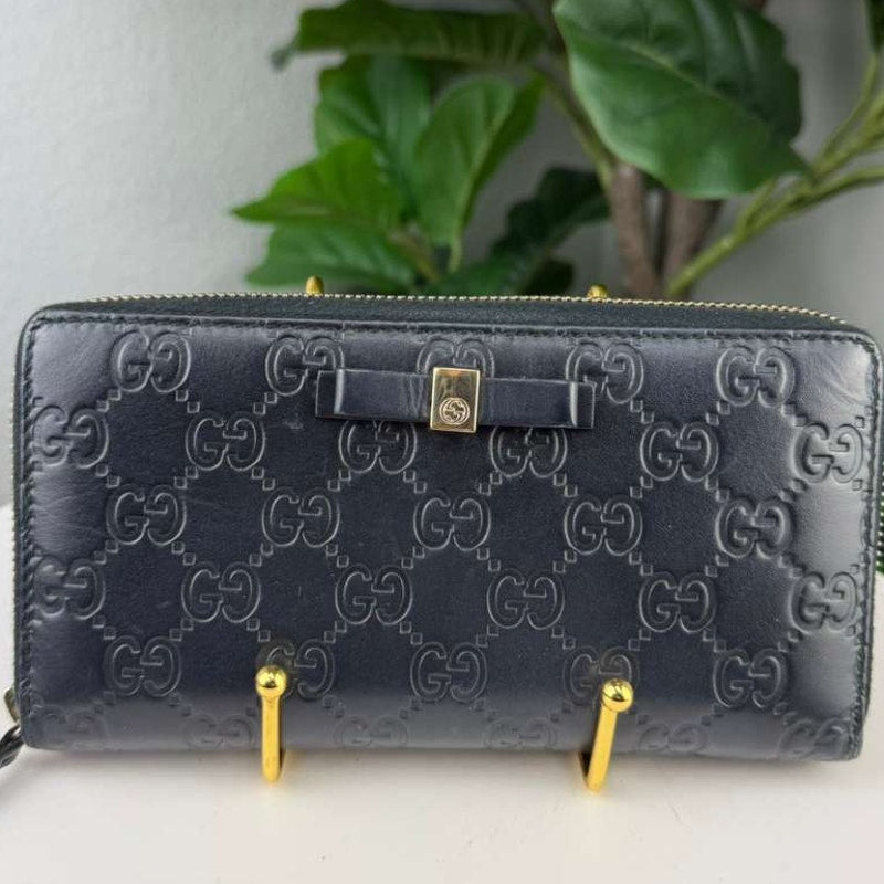 Authentic Gucci Guccissima Black Leather Long Zip-Around Wallet