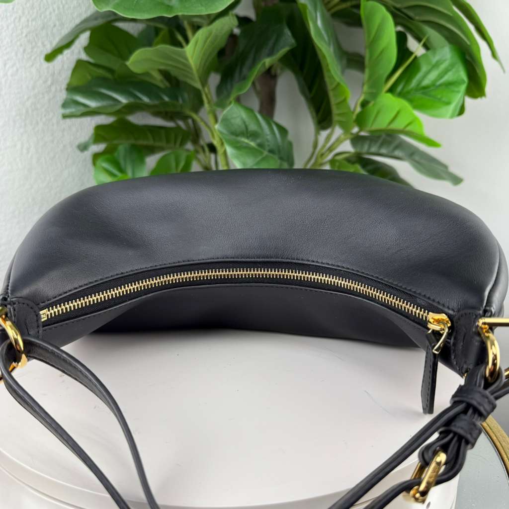 💎✨Authentic Fendi Fendigraphy Black Calf Leather Small Hobo Bag