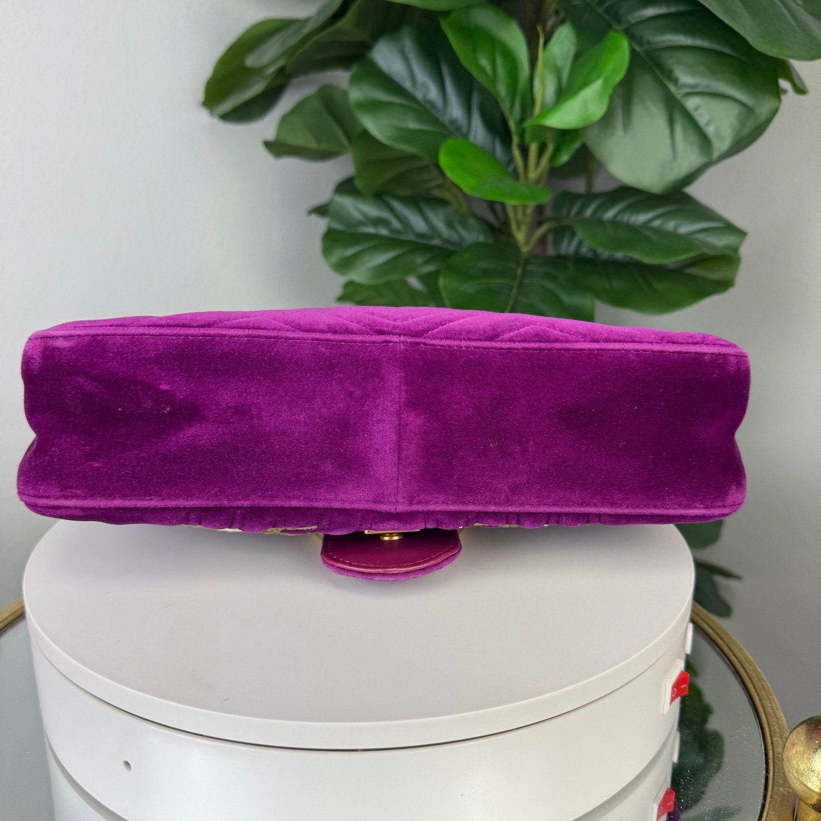 šAuthentic Gucci Velvet Matelasse Loved Embroidered Medium GG Marmont Shoulder Bag Fuchsia Violet Cyclamen