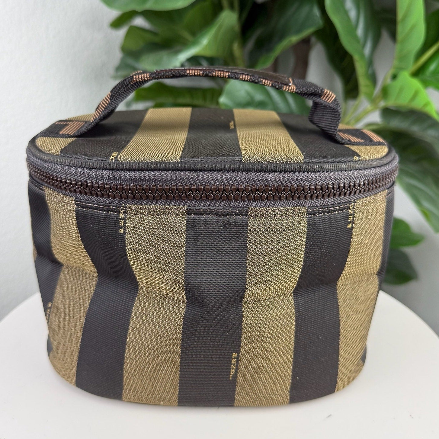 A11 💎✨ Authentic Fendi Pequin Striped Vanity Cosmetic Case