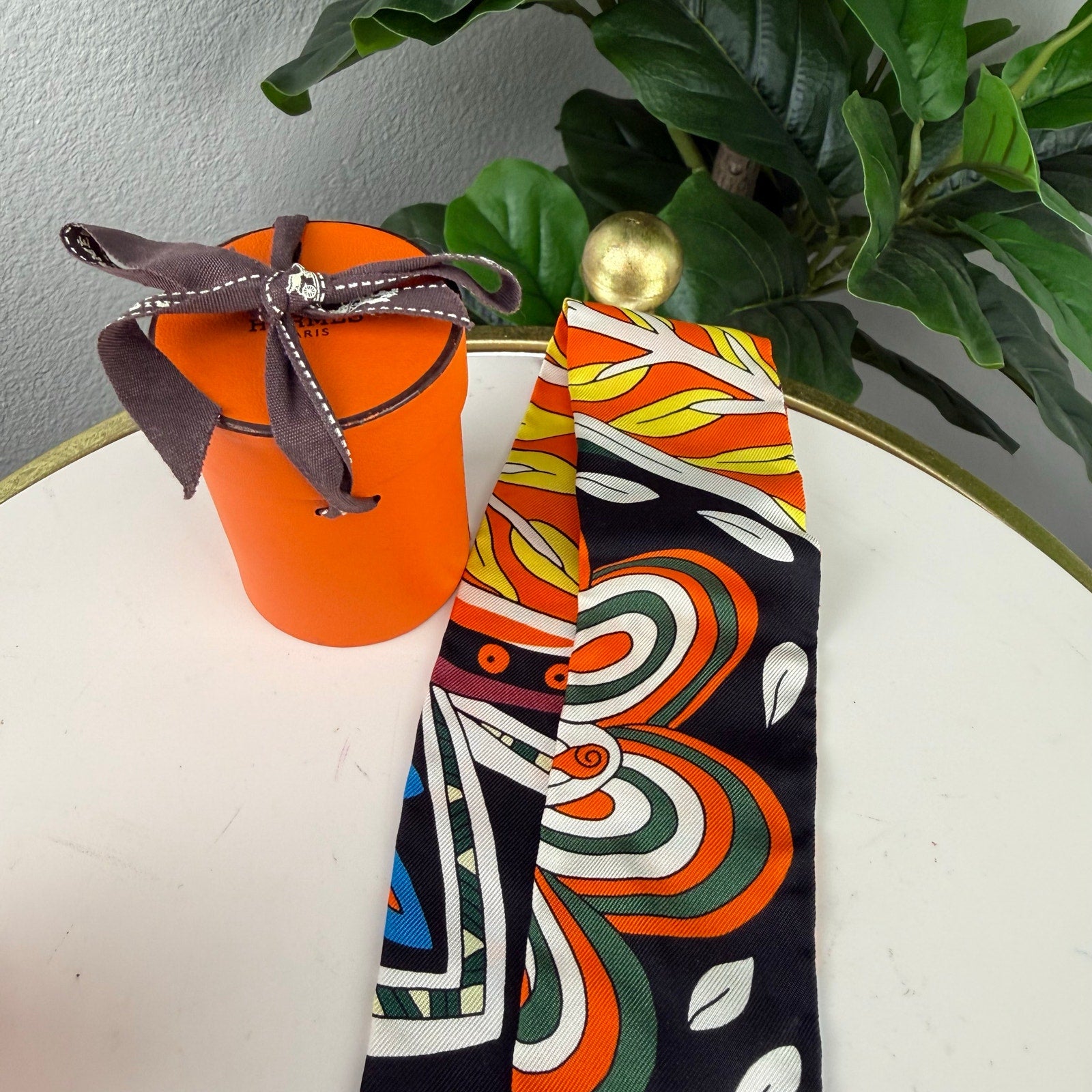 Authentic Hermès Le Jardin de la Maharani Silk Twilly Scarf