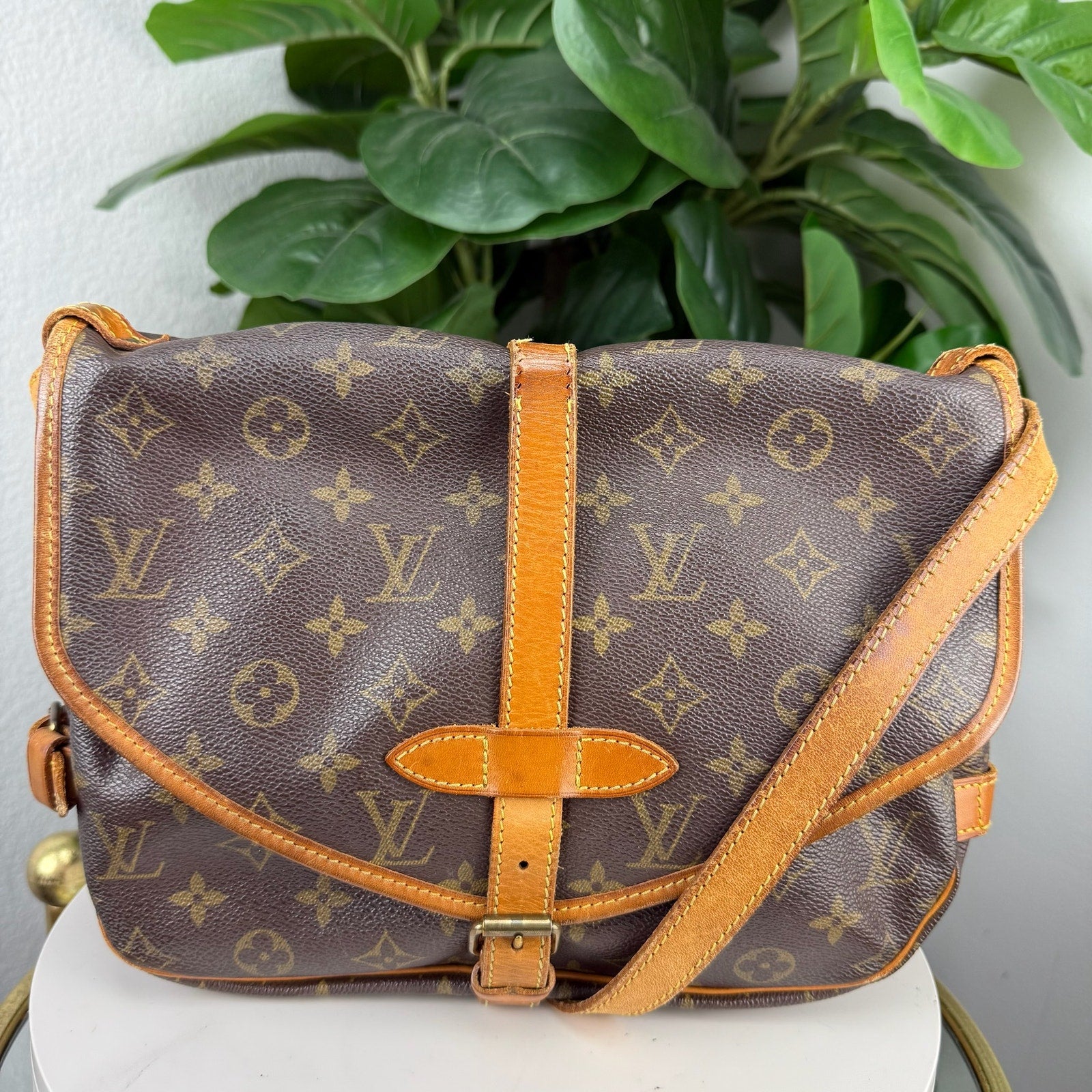 Louis Vuitton Saumur 30 Monogram Canvas Crossbody Bag Authentic Pre Owned