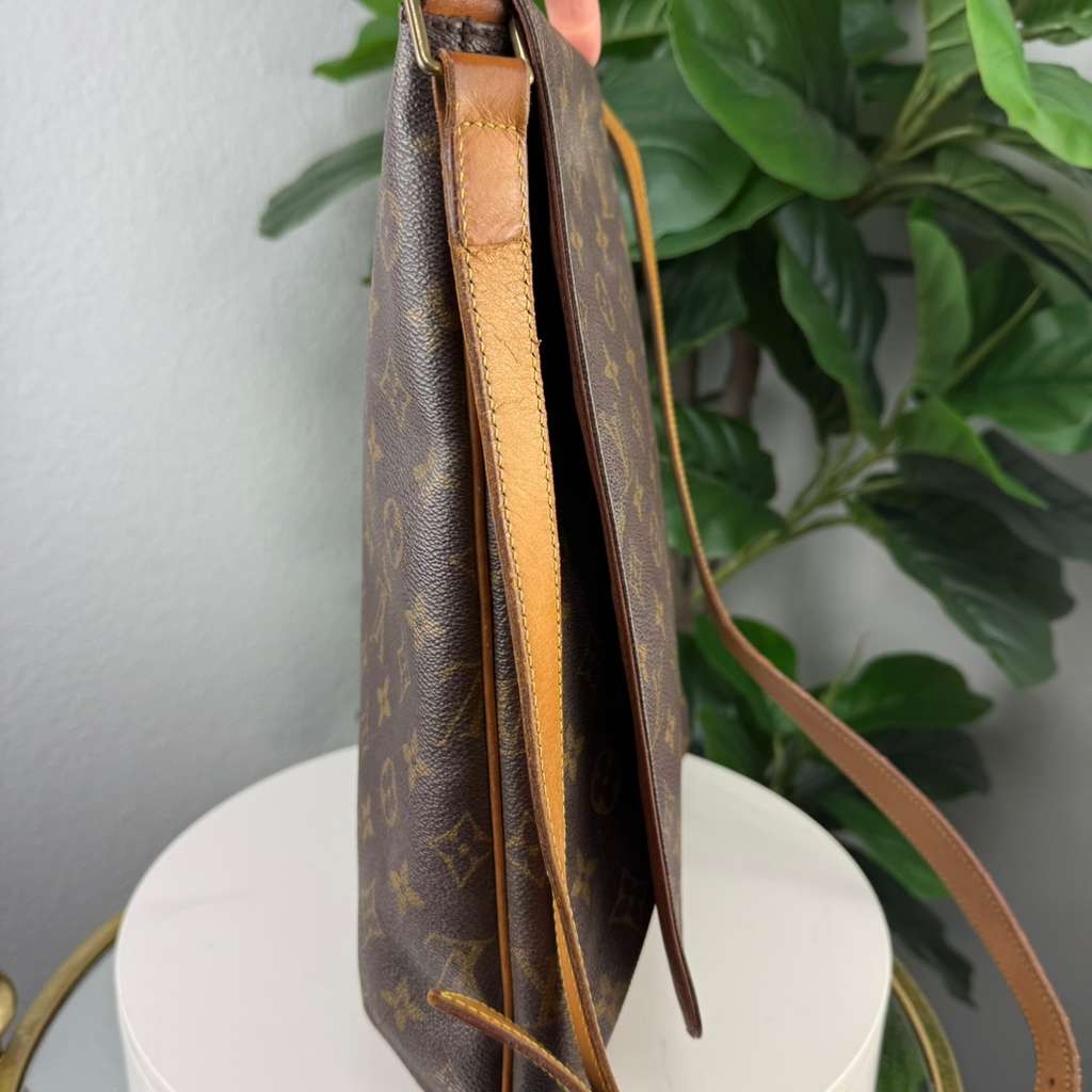 Authentic Louis Vuitton Musette Shoulder Bag