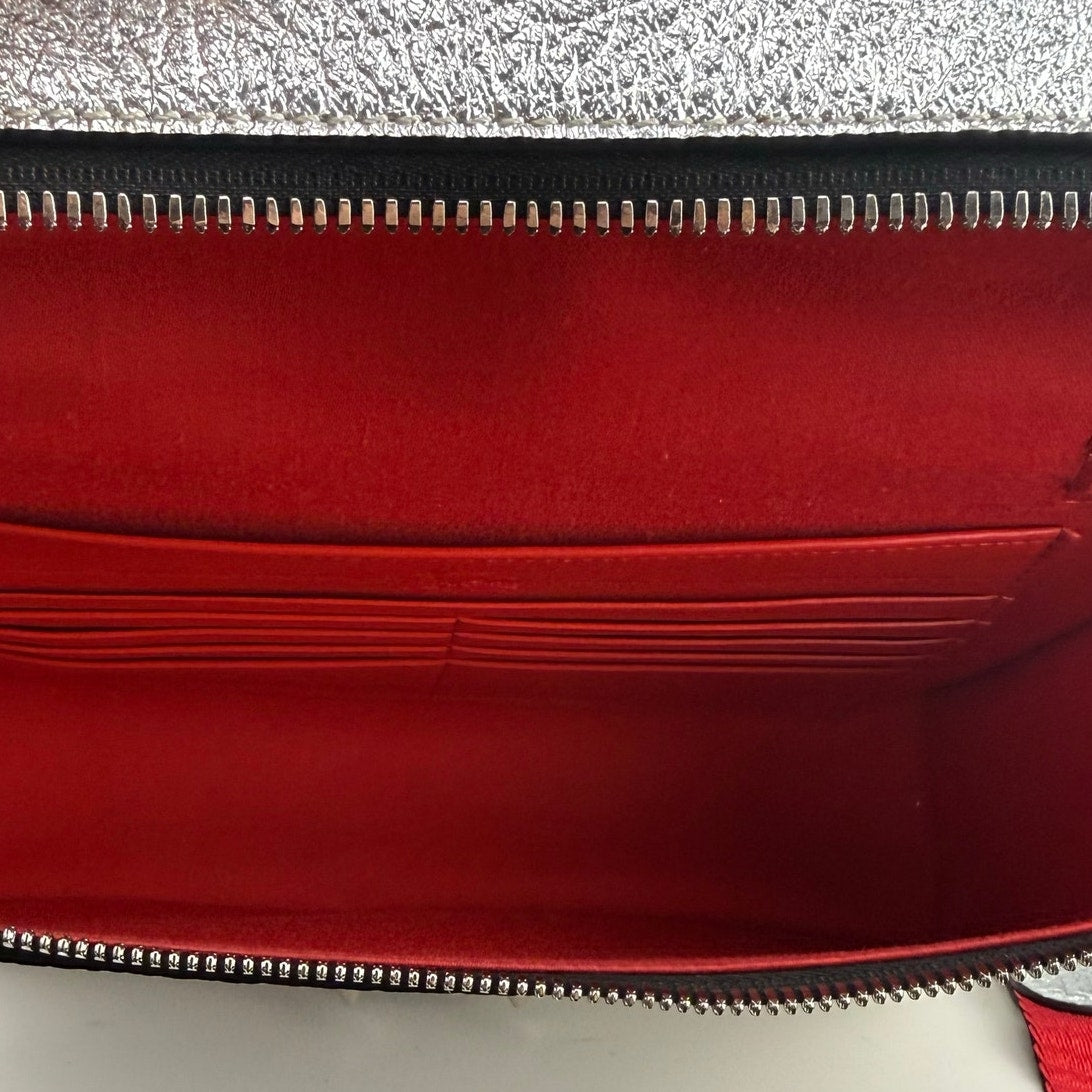 A71 💎✨Authentic Christian To-Way Bag Louboutin Kypipouch Metallic Silver Crossbody