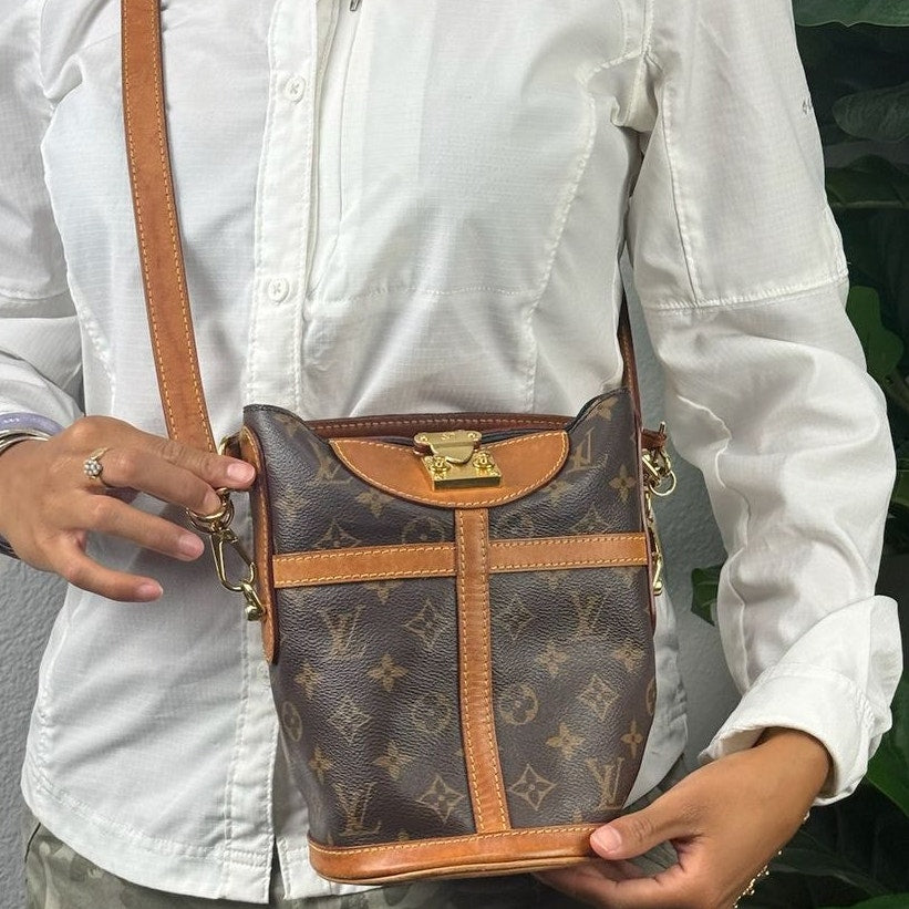 Authentic Louis Vuitton Duffle Monogram Canvas Two Way Bucket Bag