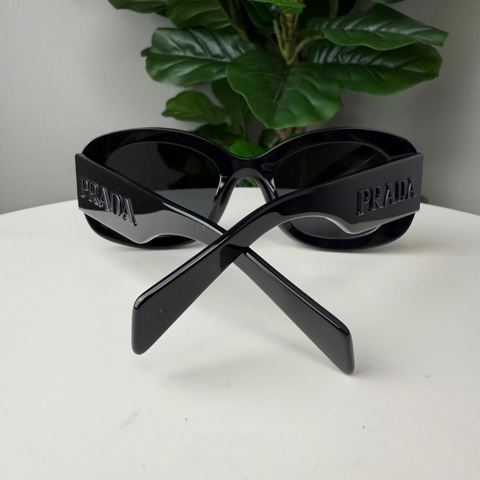 S205 PRADA Black Oval Sunglasses