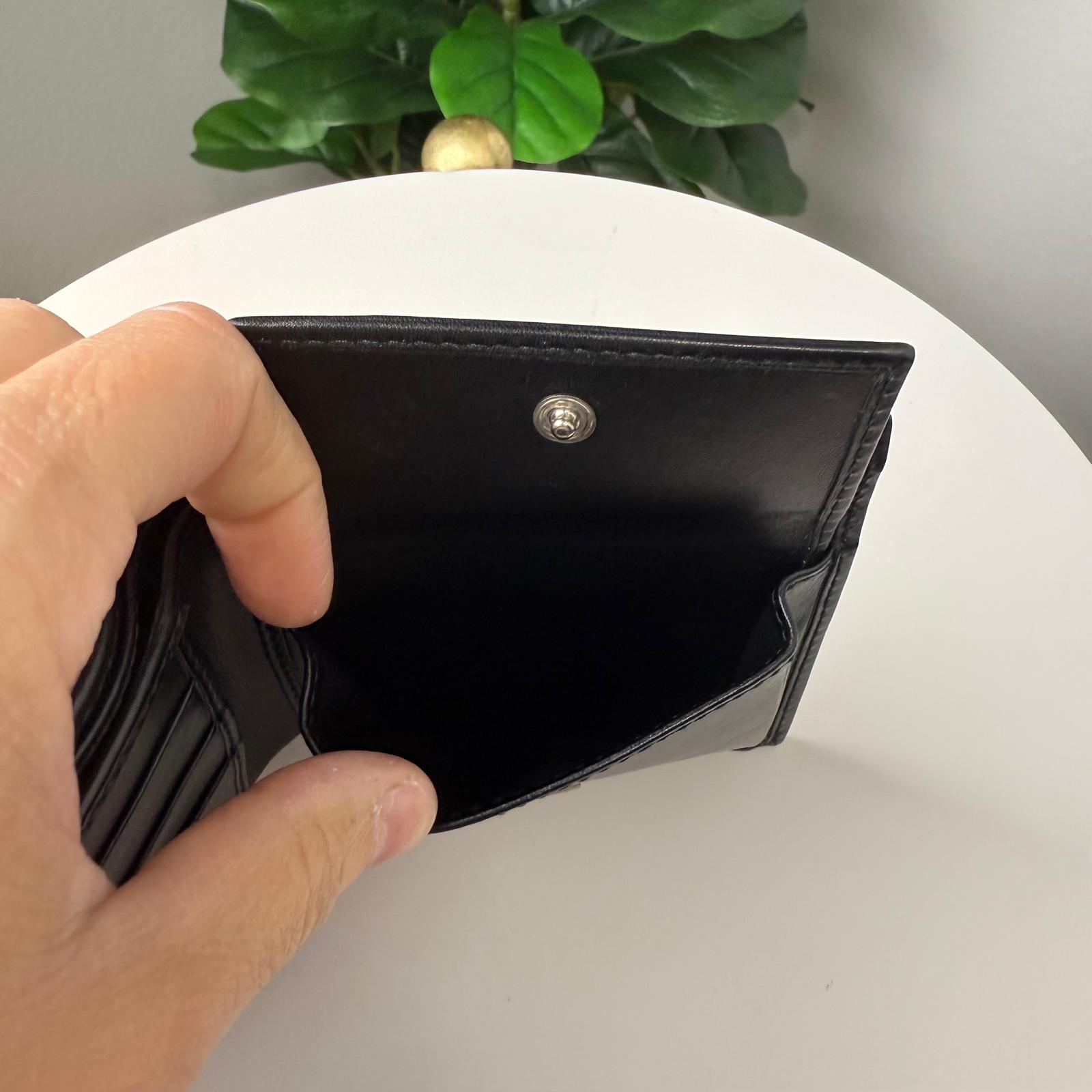 💎✨Authentic Gucci GG Canvas Bi-fold Wallet in Black