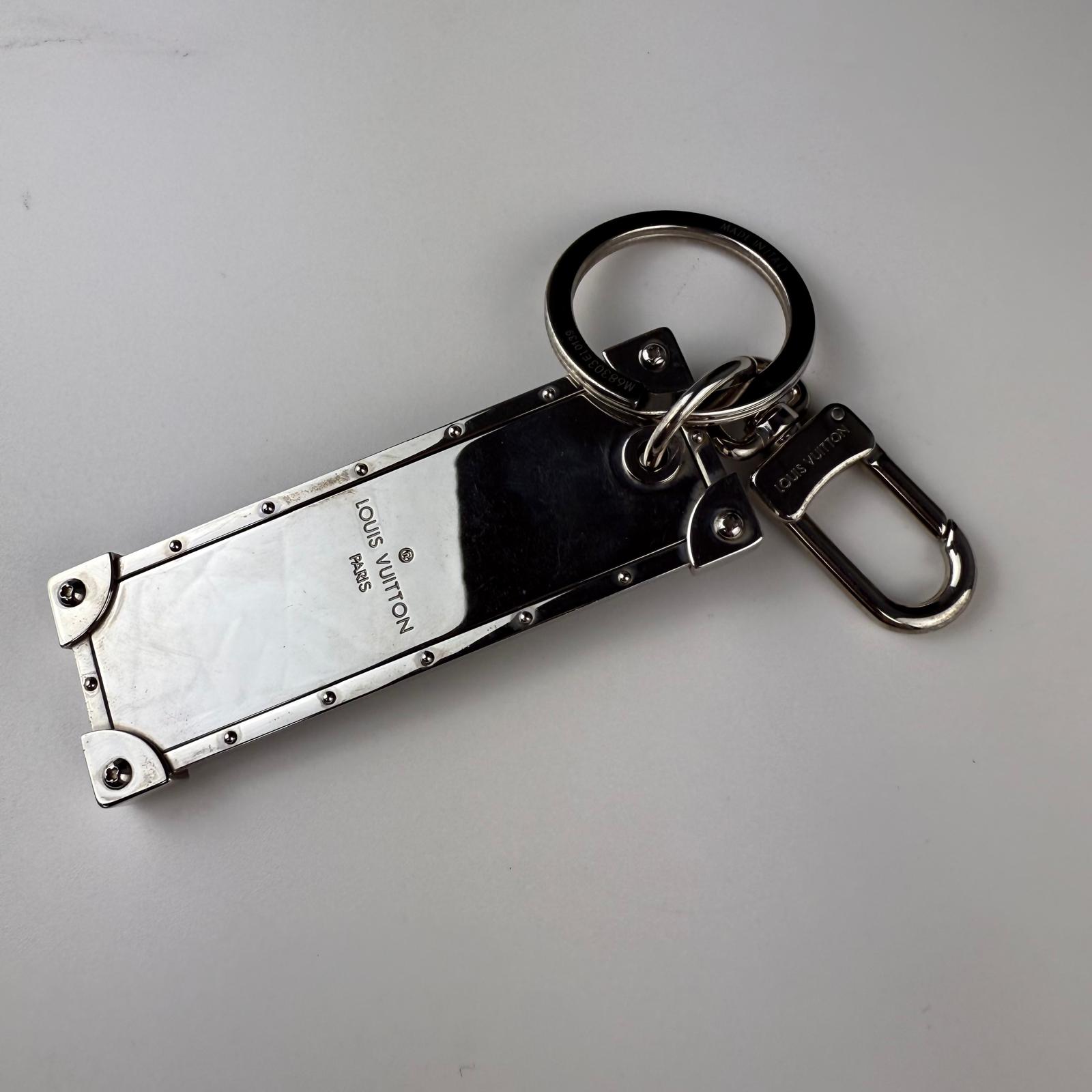 💎Authentic Louis Vuitton Porte Cles Malprism Keyring