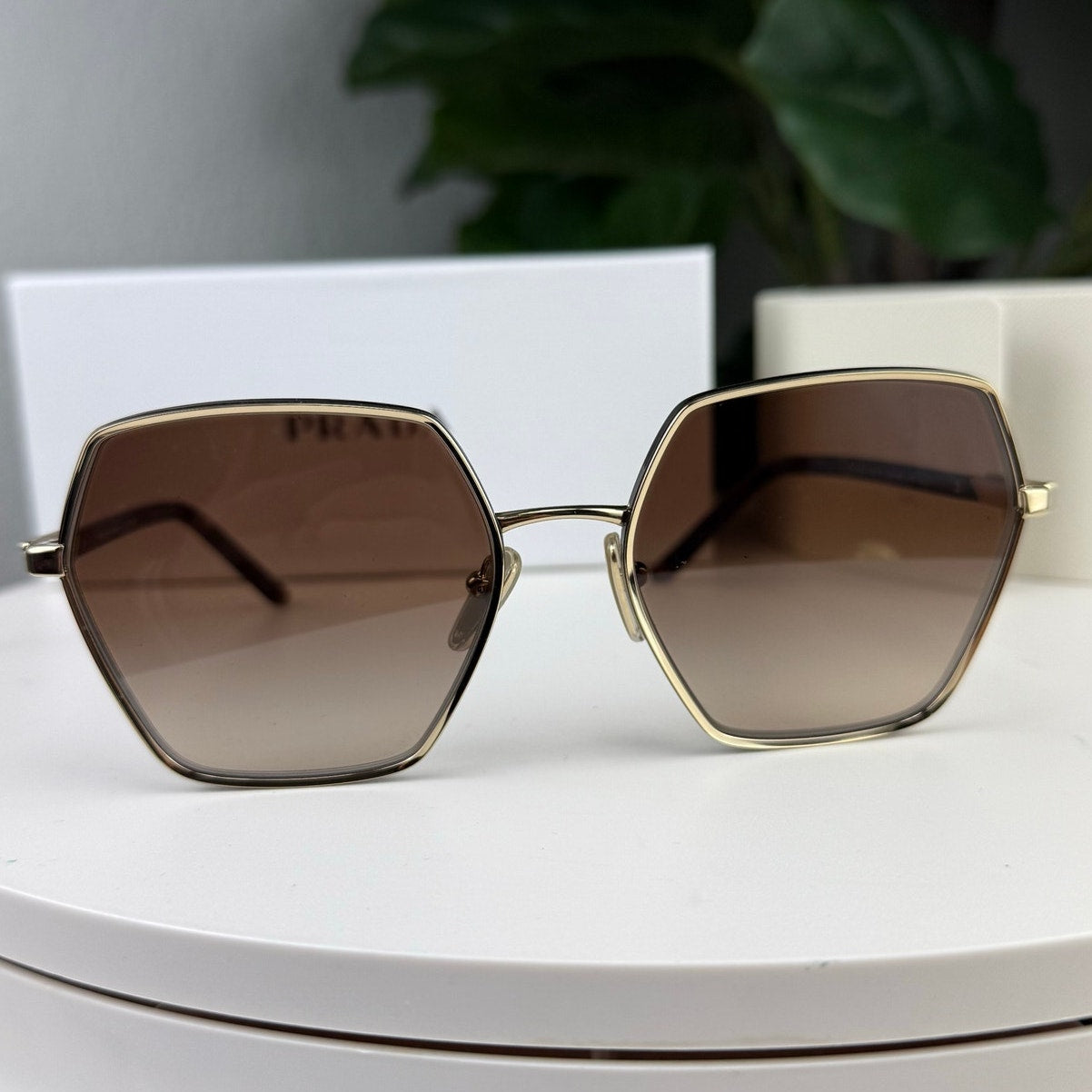 TD49 Prada Gold Metal Frame Brown Gradient Sunglasses