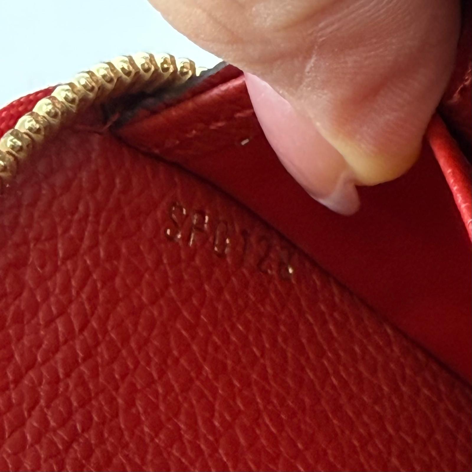 💎Authentic Louis Vuitton Zippy Wallet in red Monogram Empreinte leather