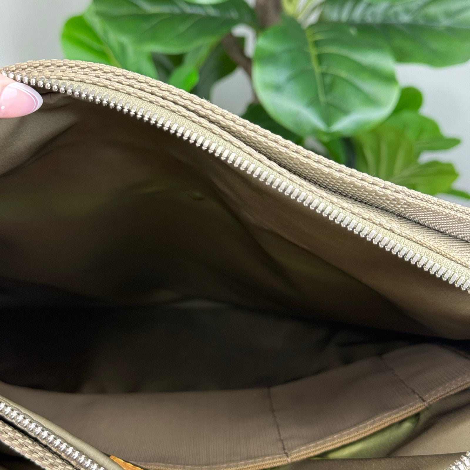 Authentic Louis Vuitton Sand Damier Geant Vertical Messenger Bag