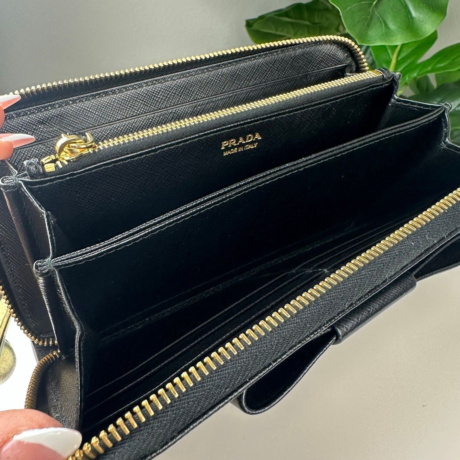 💎Authentic Prada Saffiano Leather Long Wallet Black