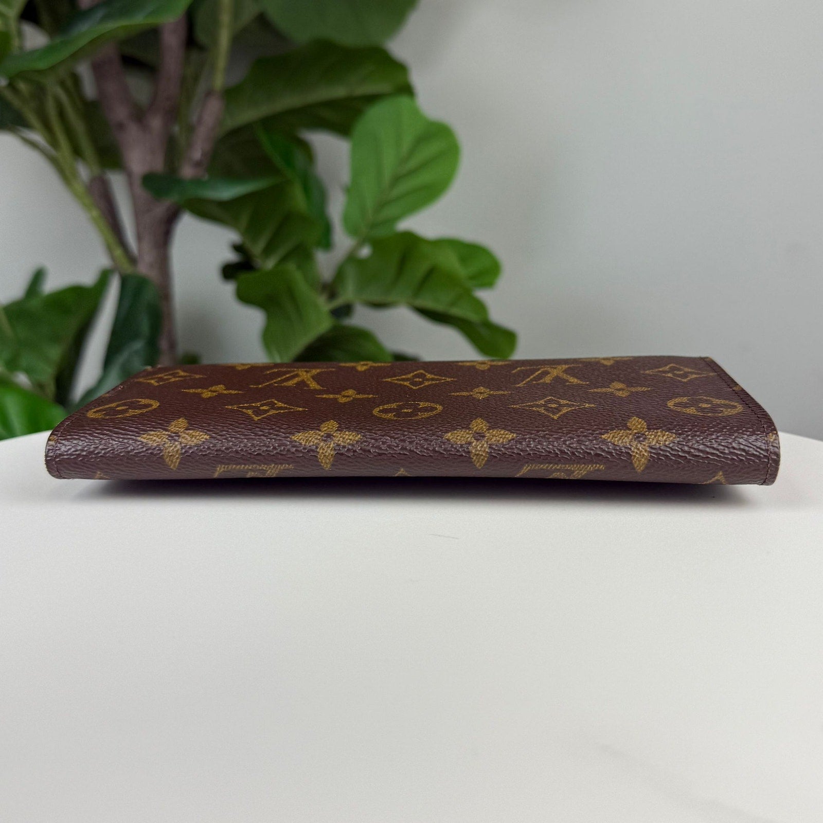 Authentic Louis Vuitton Monogram Pochette Porte Monnaie Credit