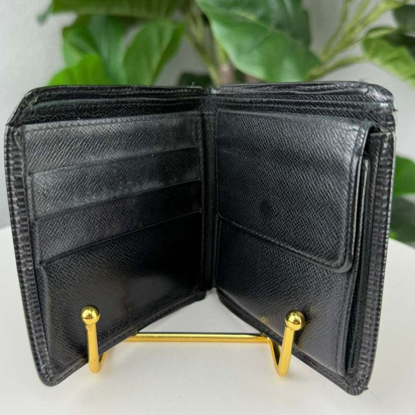 Authentic Louis Vuitton Epi Leather Wallet