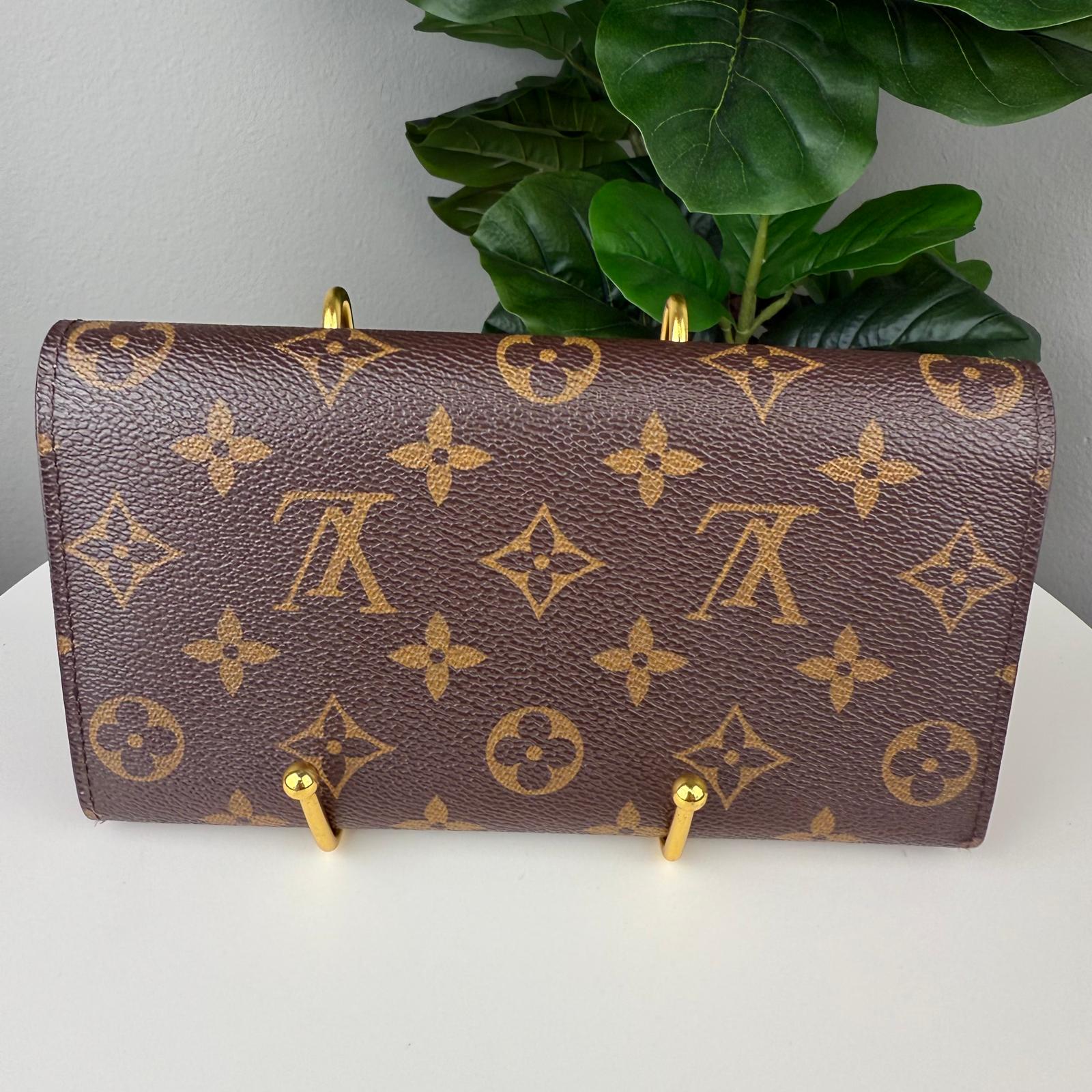 💎LIMITED EDITION Louis Vuitton Monogram Canvas Inventeur Trunks Lock Wallet