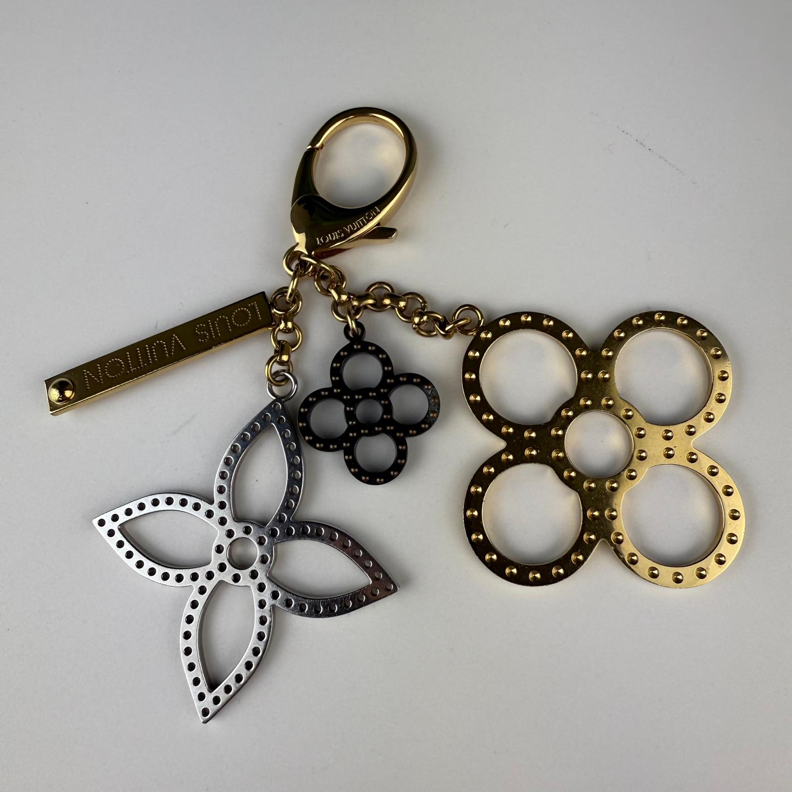 💎Authentic LOUIS VUITTON Goldtone Tapage Key Holder And Bag Charm