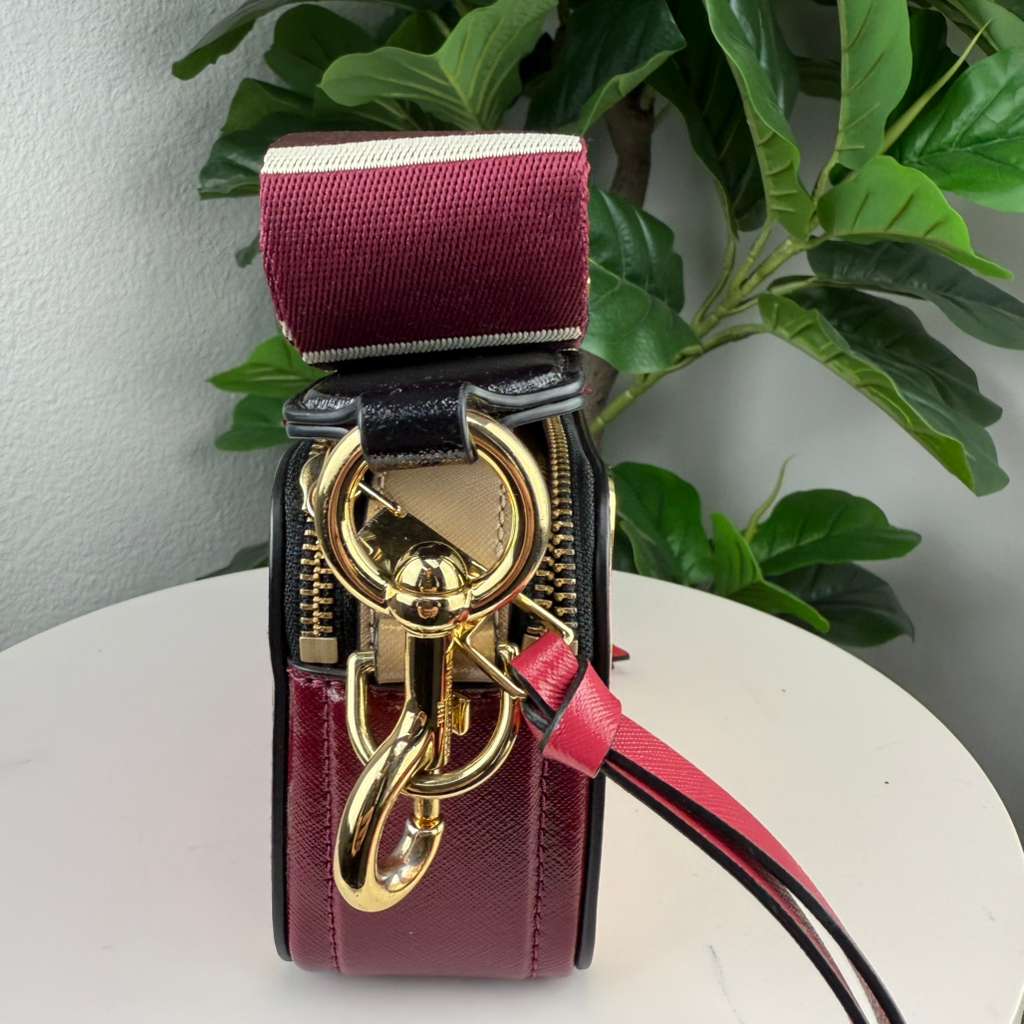 💎✨Authentic Marc Jacobs Pink Leather Gold Tone Canvas Logo Shoulder Strap Snapshot Bag