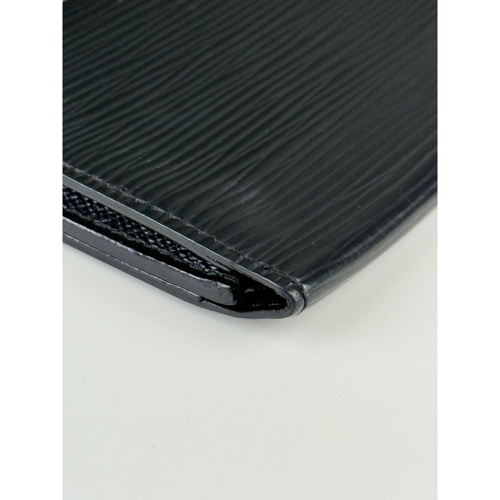 Authentic Louis Vuitton Epi Enveloppe Carte de Visite Card Wallet
