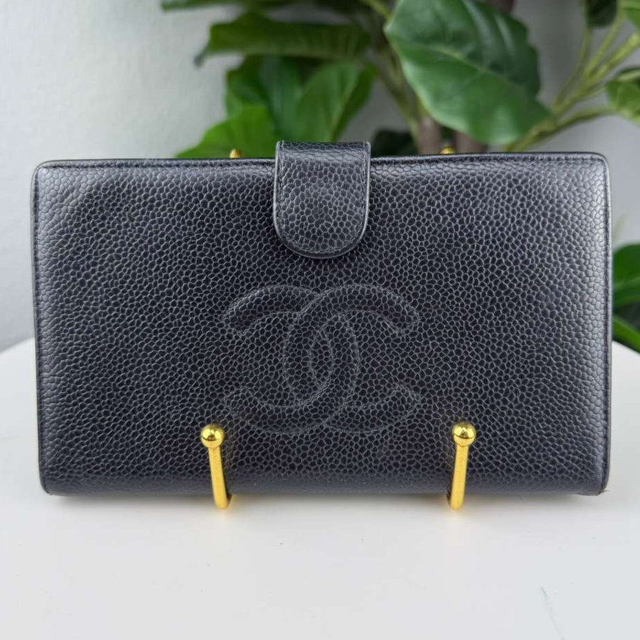 💎✨Chanel Black Caviar Leather Bifold Long Wallet