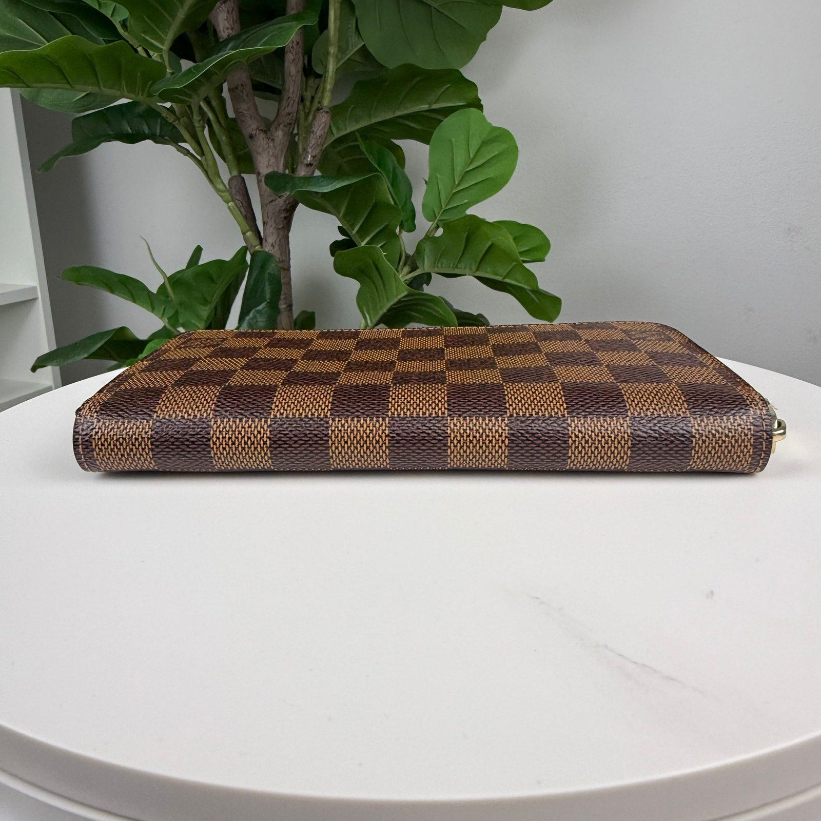Authentic Louis Vuitton Damier Zippy Long Wallet