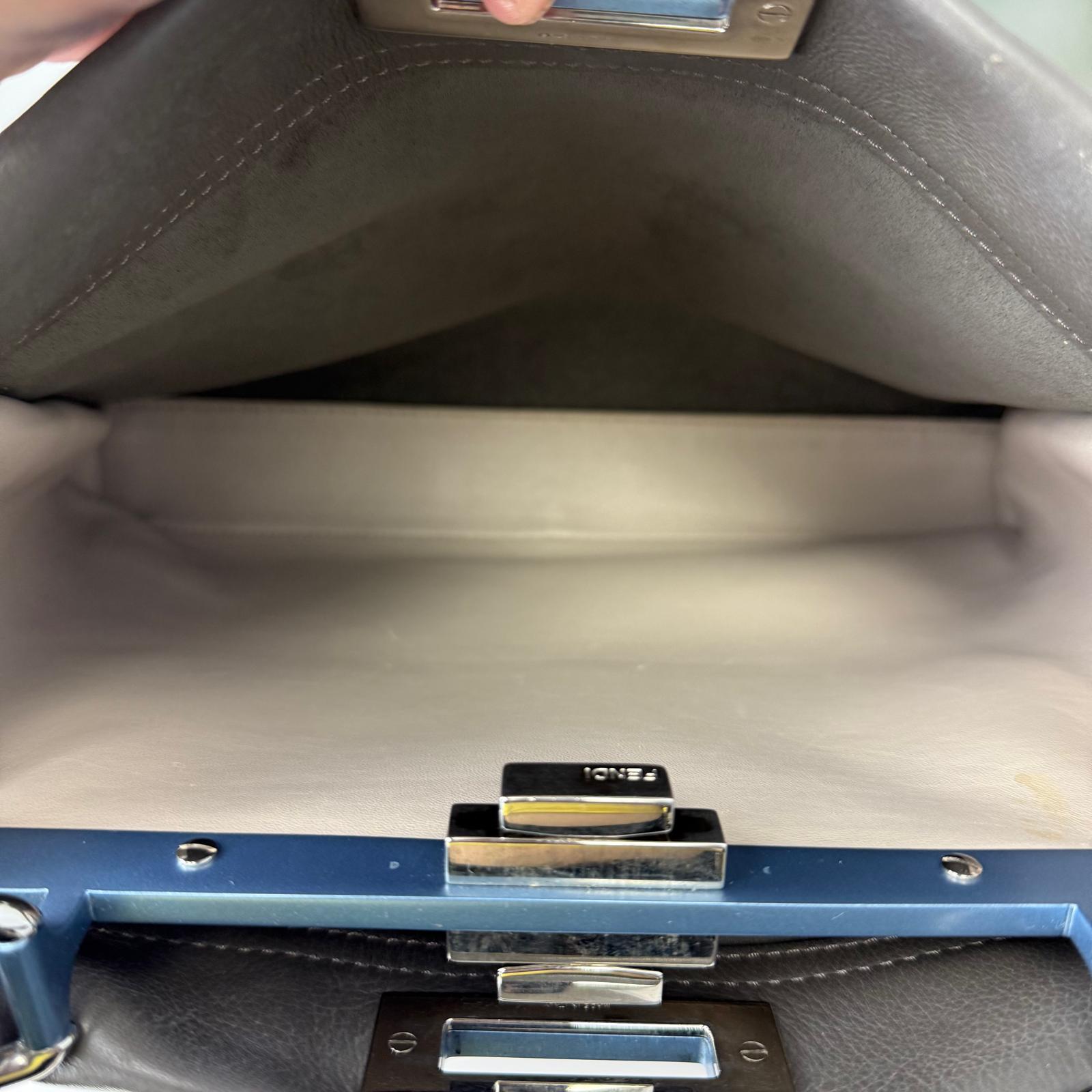 💎Authentic FENDI Vitello Seta Shiny Nappa Medium Peekaboo Icon Shoulder Bag