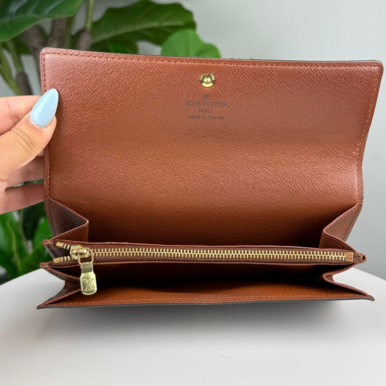 Authentic Louis Vuitton Monogram Pochette Porte Monnaie Credit