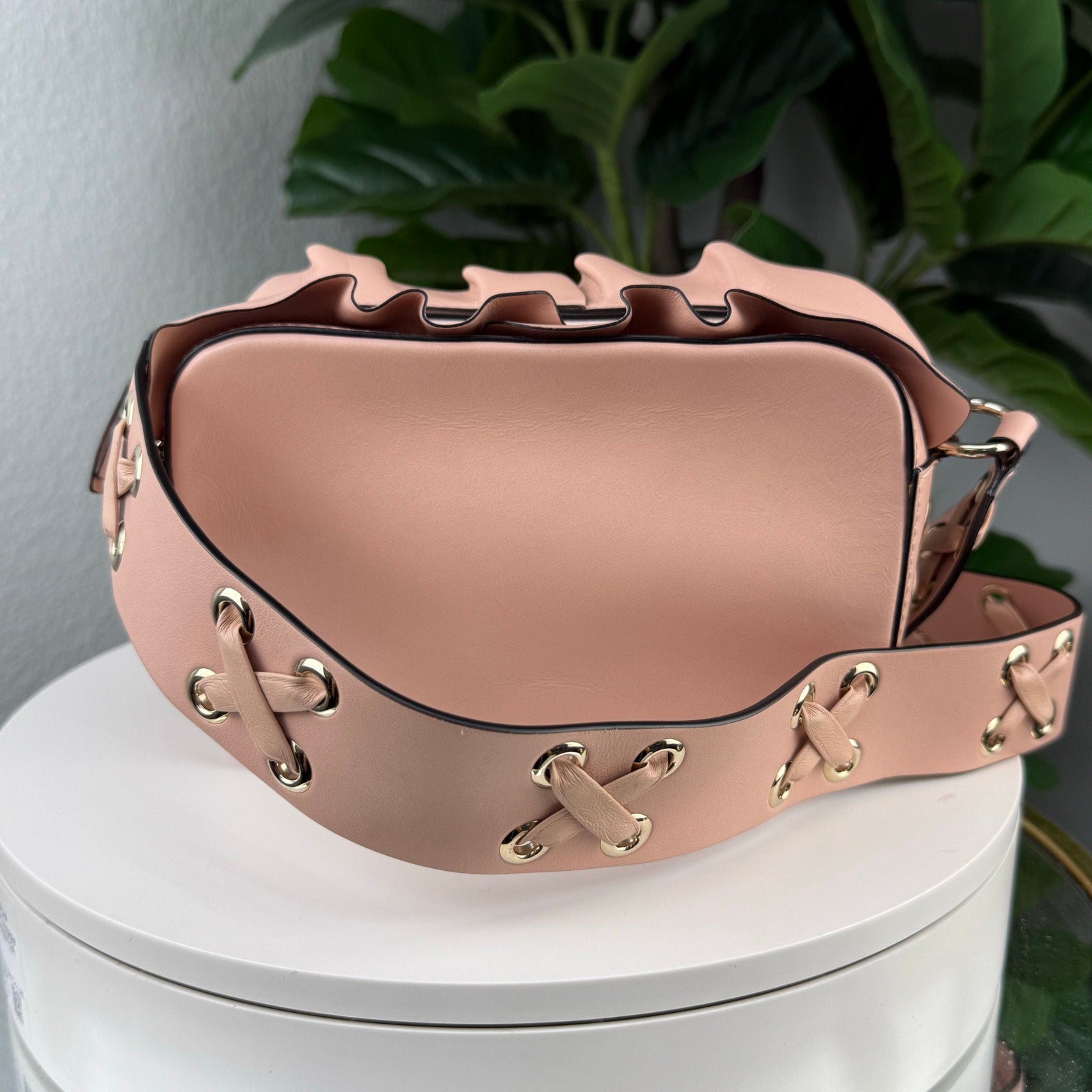 💎✨Authentic Pink Red Valentino Garavani Leather Crossbody Bag