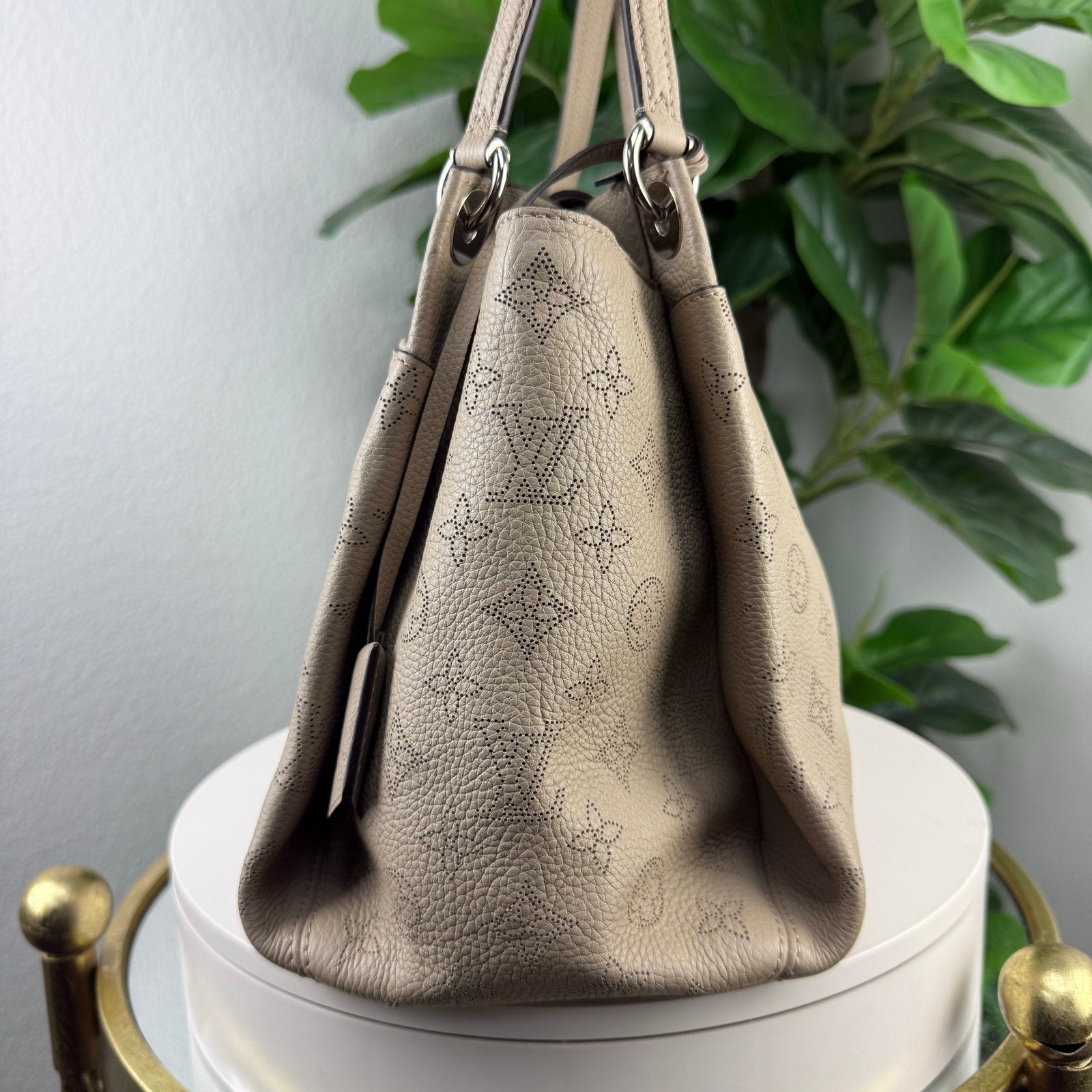 Louis Vuitton Sevres Mahina Leather Galet Beige Shoulder Bag Authentic Pre Owned