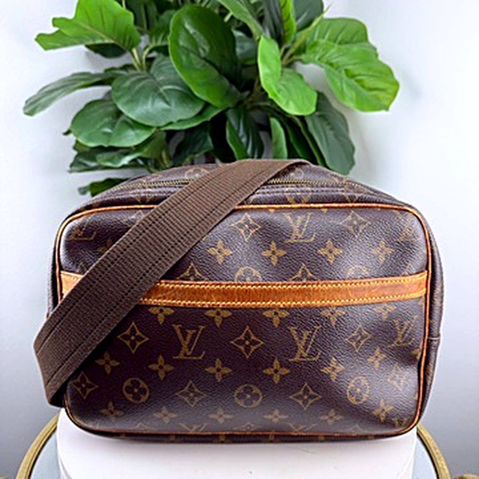 Authentic Louis Vuitton Monogram Canvas Reporter Crossbody Bag - front