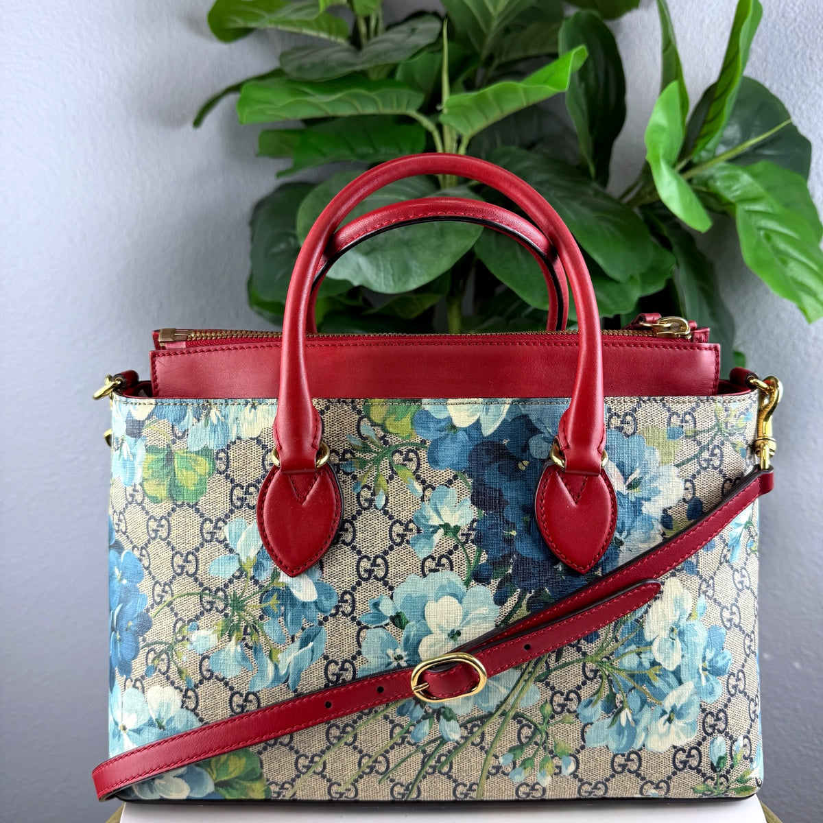 Authentic Gucci GG Blooms Small Top Handle Bag Blue Floral - 01_front.jpg