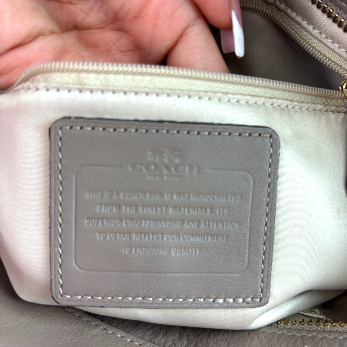 Authentic Coach Legacy Borough Pebbled Leather Shoulder Bag in Grey - 06_leftover_single.jpg