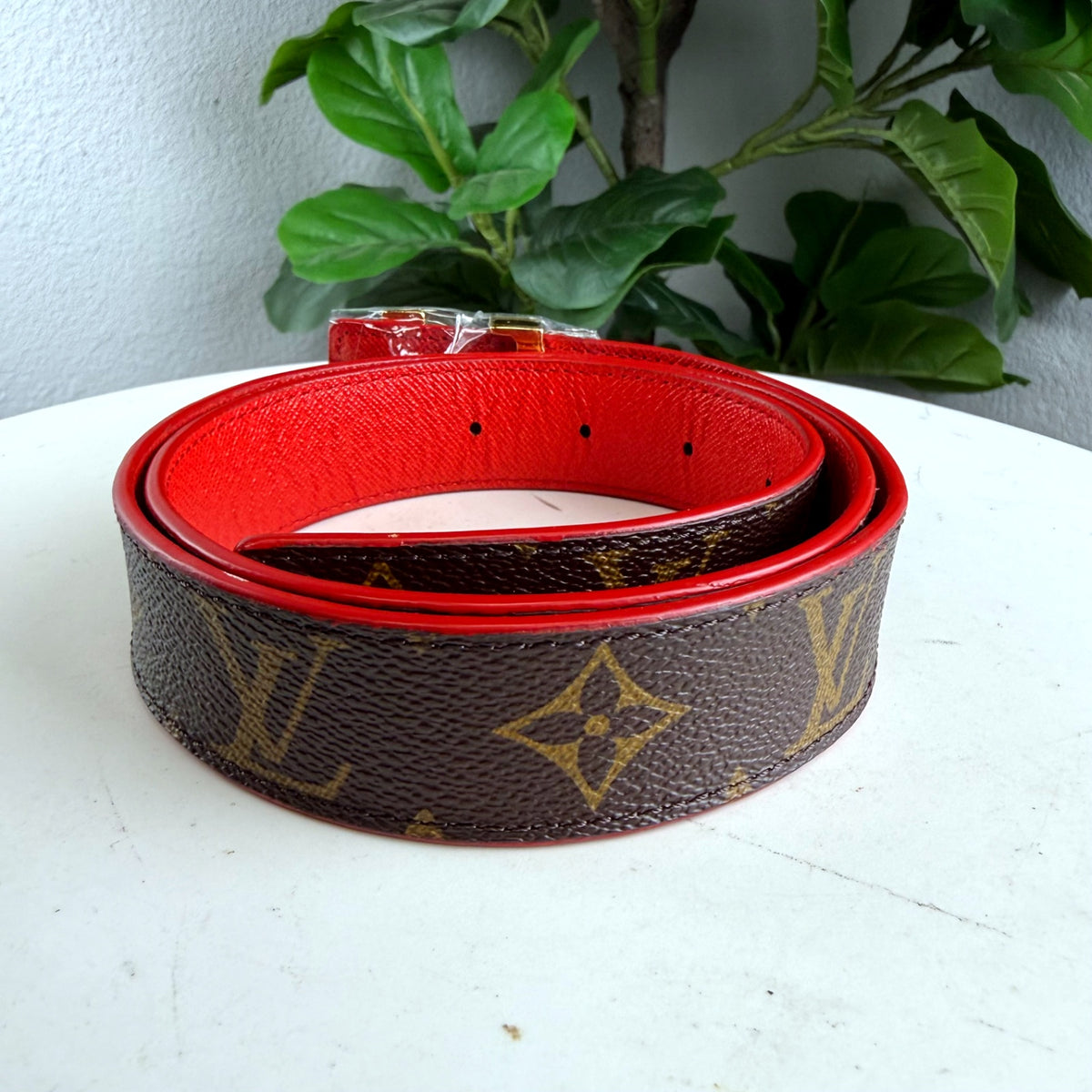 Authentic Louis Vuitton LV Initiales 40MM Reversible Belt Monogram Canvas Red - 02_back.jpg