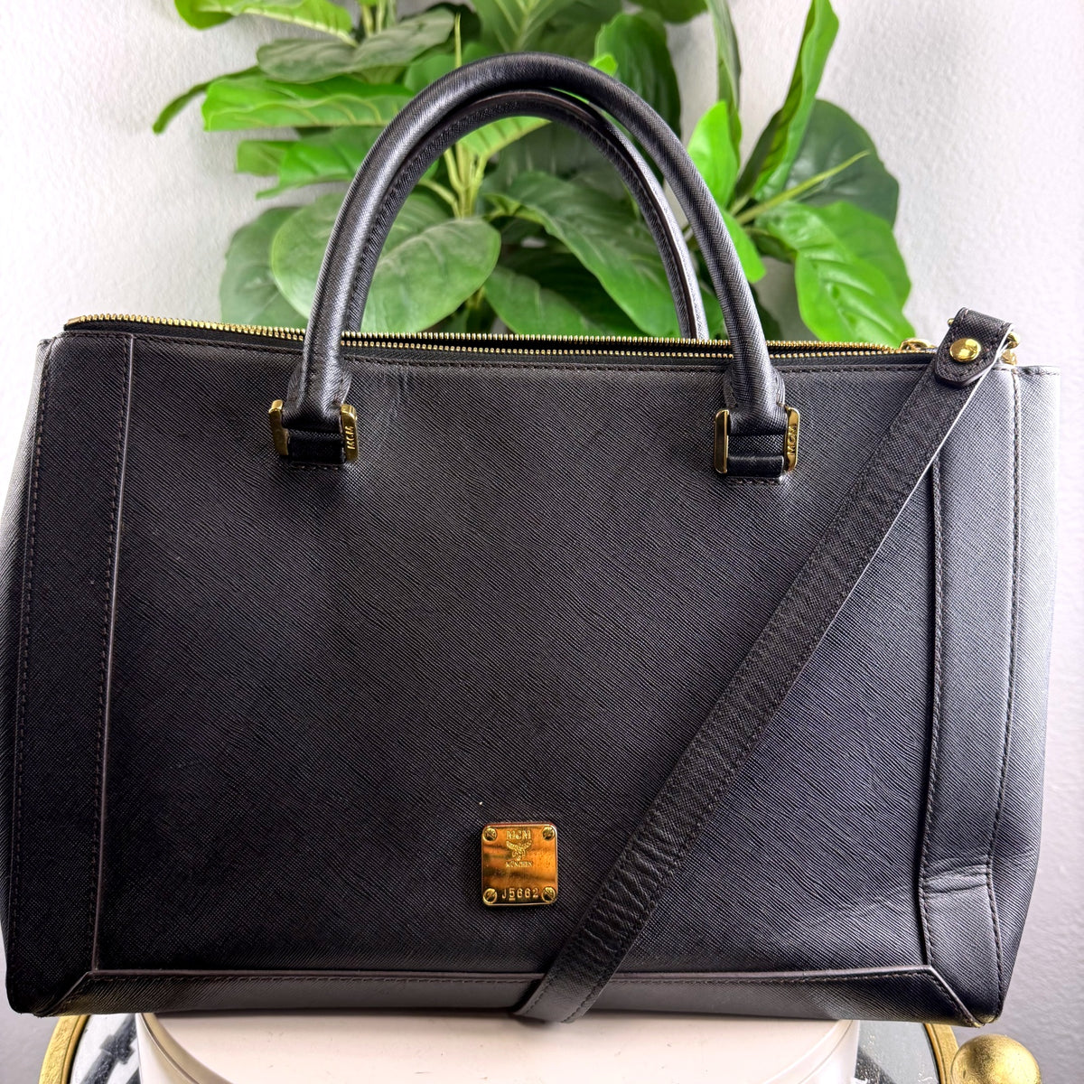 Authentic MCM Milla Medium Tote Black Saffiano Leather - 01_front.jpg
