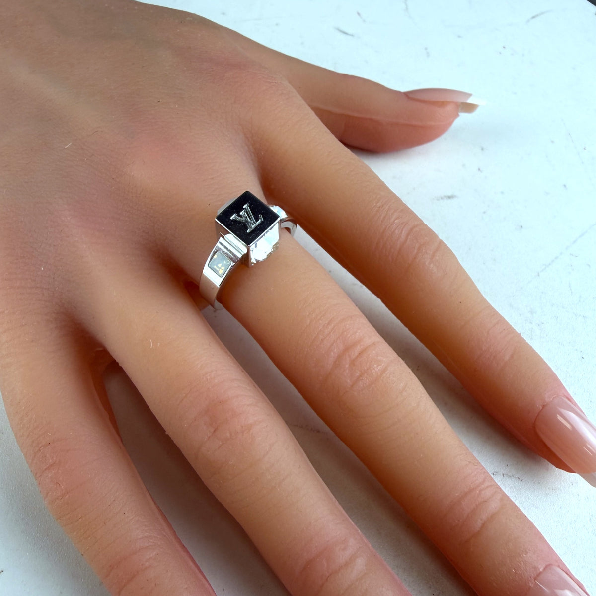 Authentic Louis Vuitton Gamble Square Ring Silver Tone Black Onyx - 02_back.jpg