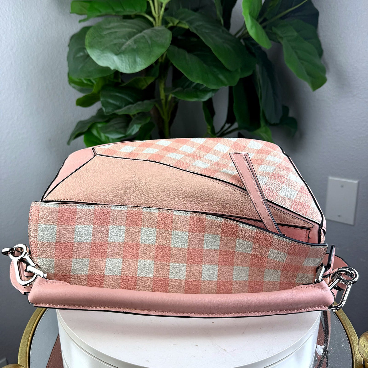 Authentic Loewe Puzzle Small Bag in Pink Gingham and Blush Leather - 07_extra.jpg