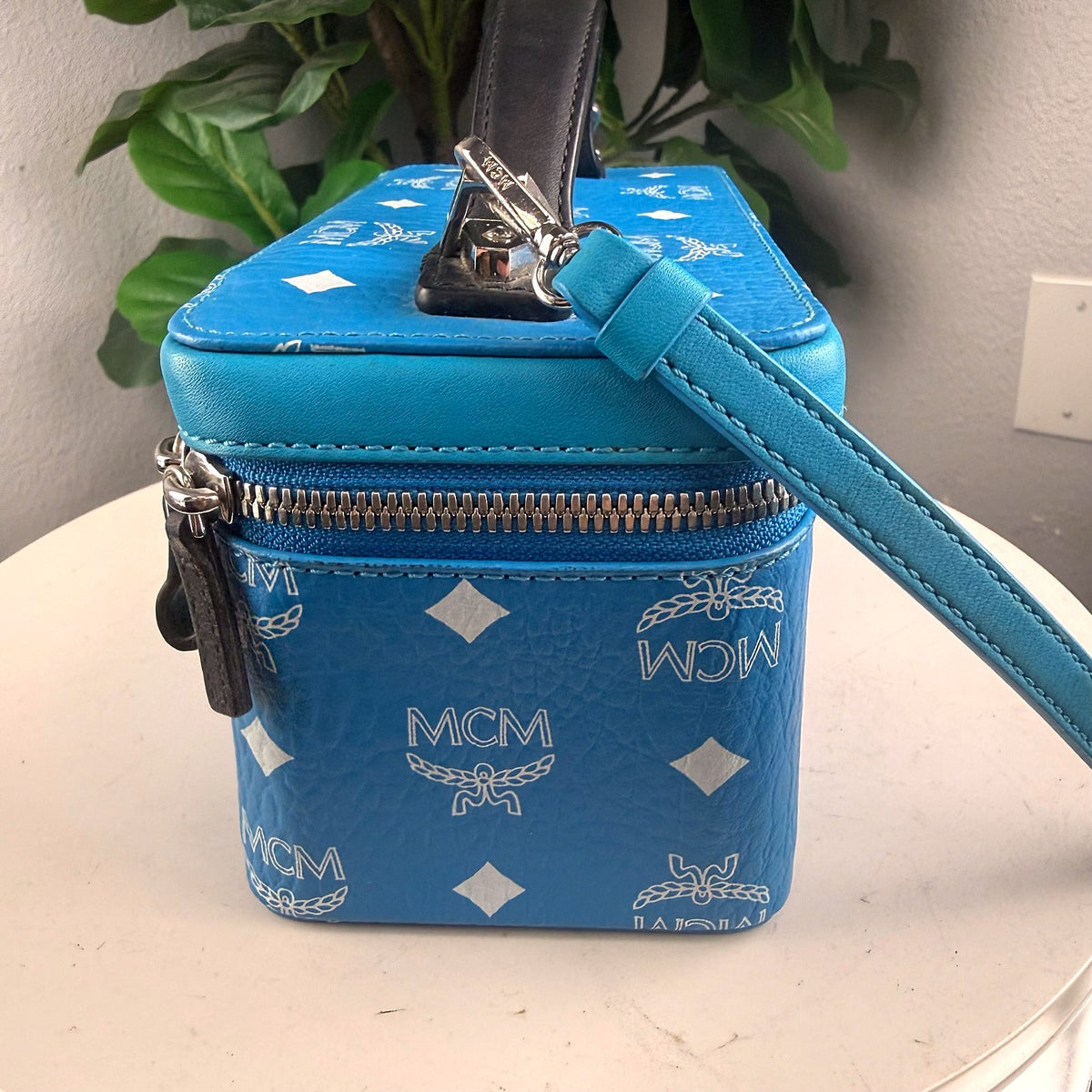 Authentic MCM Blue Visetos Coated Canvas Crossbody Bag - 04_photo.jpg