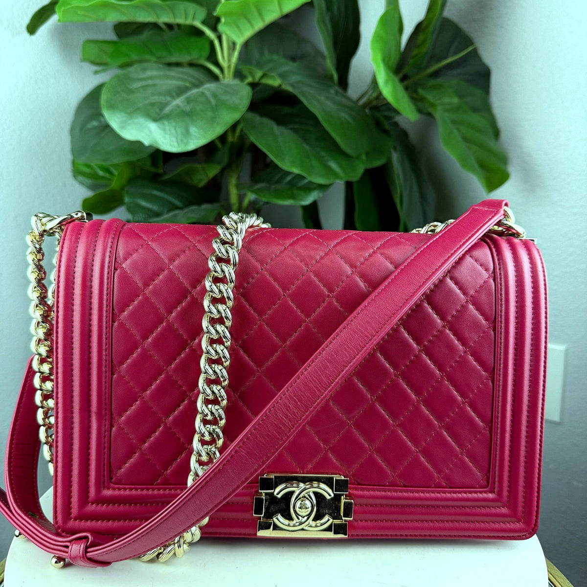 Authentic Chanel Boy Bag Medium Quilted Lambskin Fuchsia Pink Gold Hardware - 01_photo.jpg