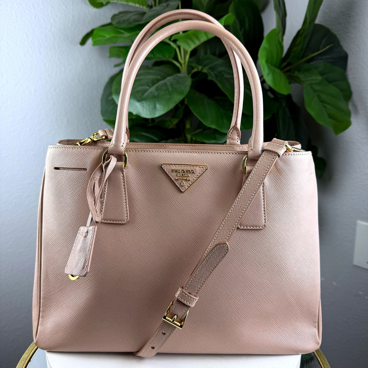 Authentic Prada Galleria Saffiano Leather Tote in Cammeo Beige - 01_photo.jpg