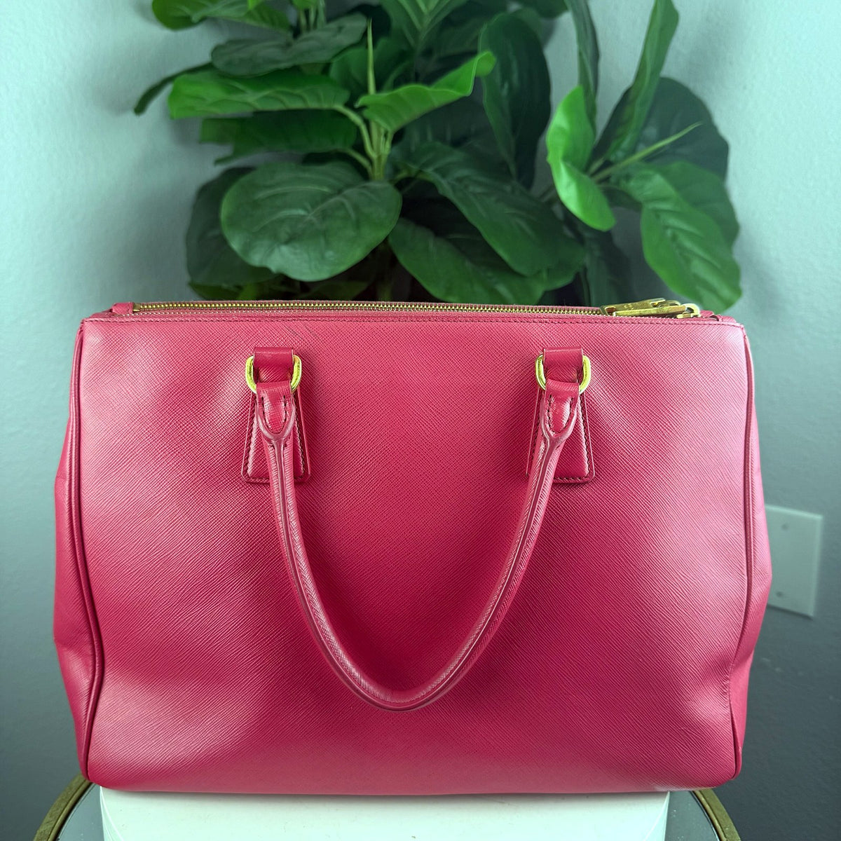 Authentic Prada Saffiano Lux Medium Galleria Tote Pink Peonia - 02_photo.jpg