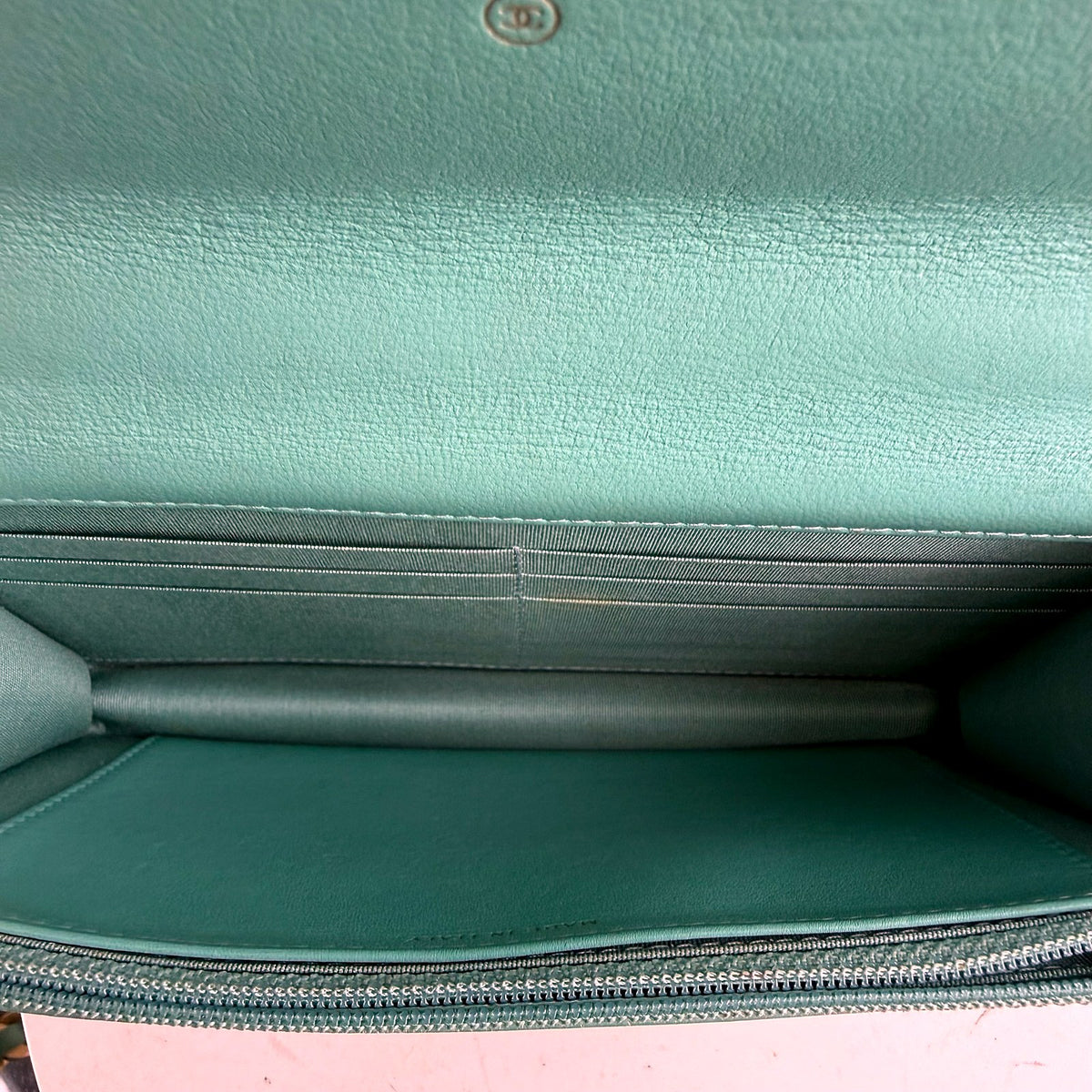 Authentic Chanel 19 Small Flap Bag Light Green Quilted Lambskin Mixed Chain - 05_inside.jpg